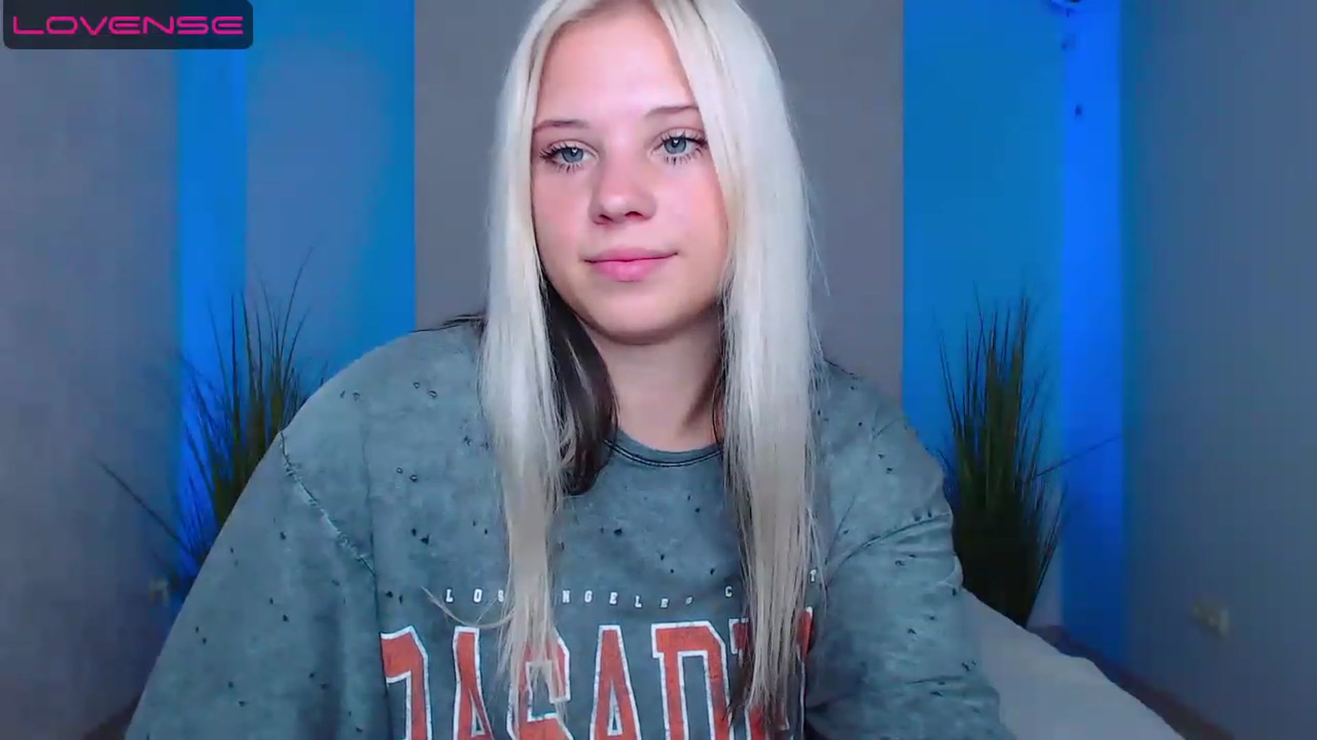 Gallery image thumbnail from Little_k1ttyy's myfreecams stream on, 07/04/2023, 12:23 image 13 of 20