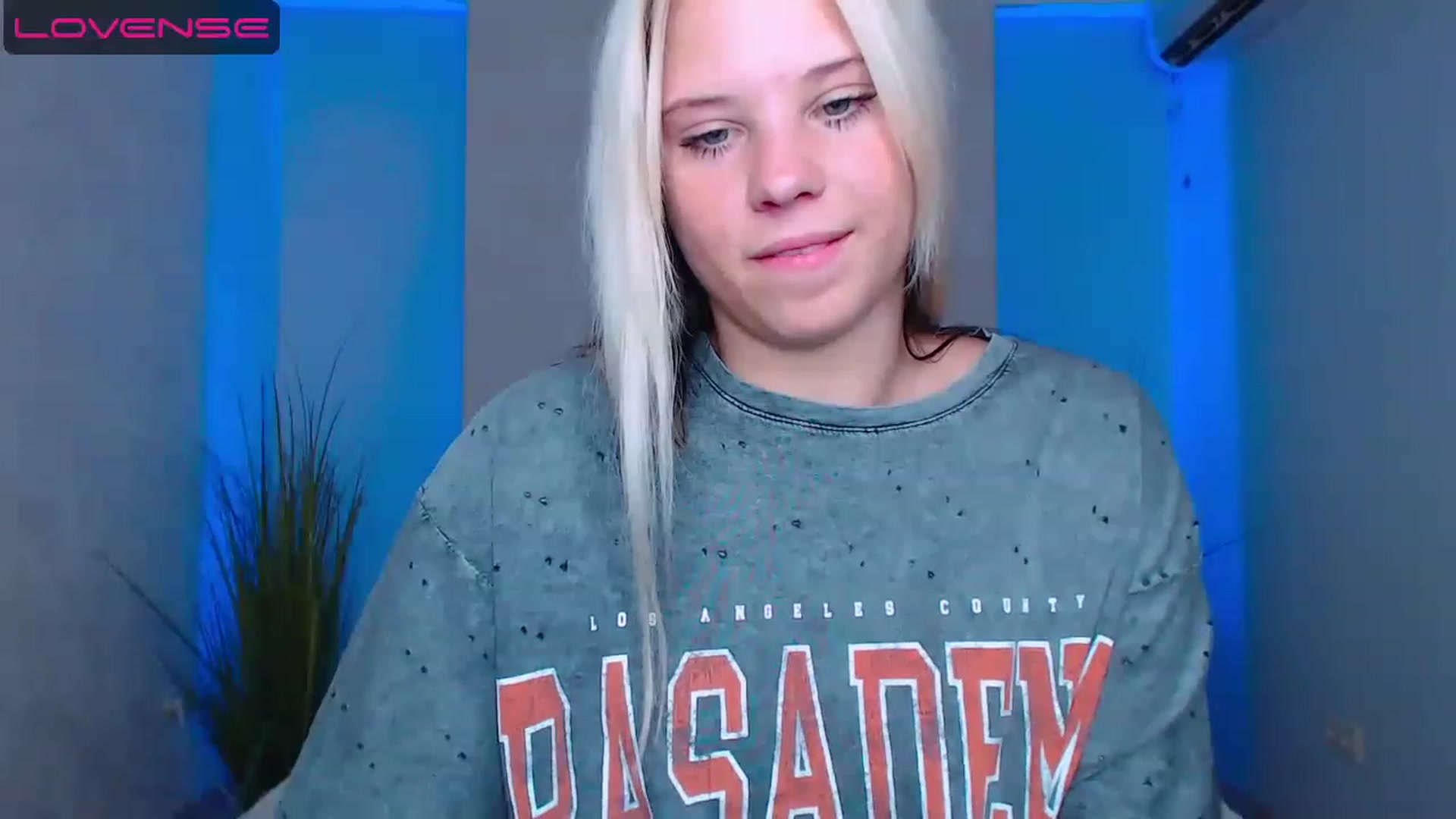 Gallery image thumbnail from Little_k1ttyy's myfreecams stream on, 07/04/2023, 12:23 image 2 of 20
