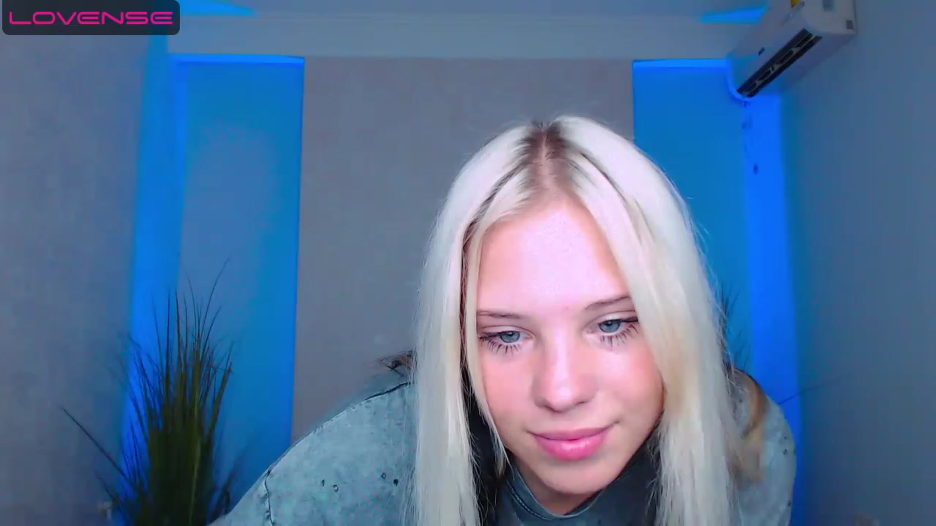 Gallery image thumbnail from Little_k1ttyy's myfreecams stream on, 07/04/2023, 12:23 image 9 of 20