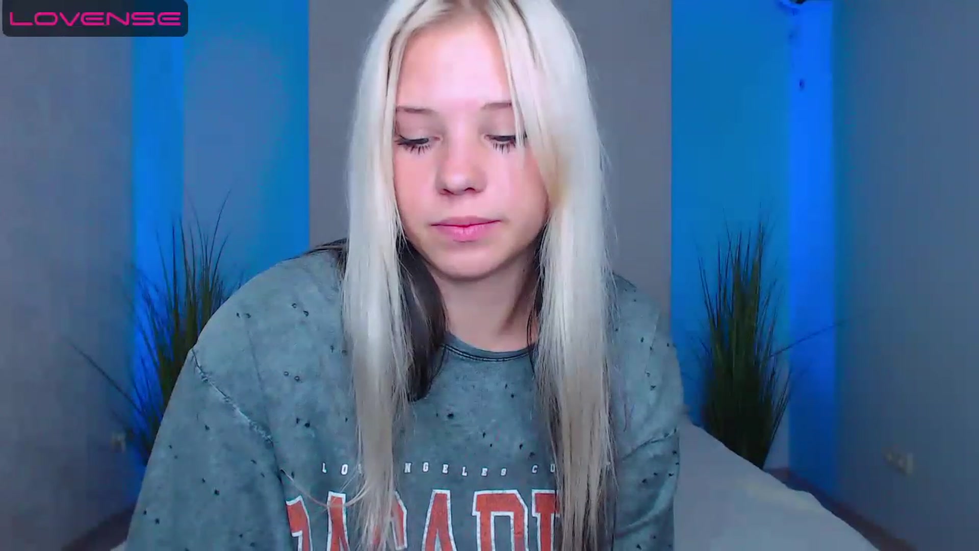 Gallery image thumbnail from Little_k1ttyy's myfreecams stream on, 07/04/2023, 12:23 image 15 of 20