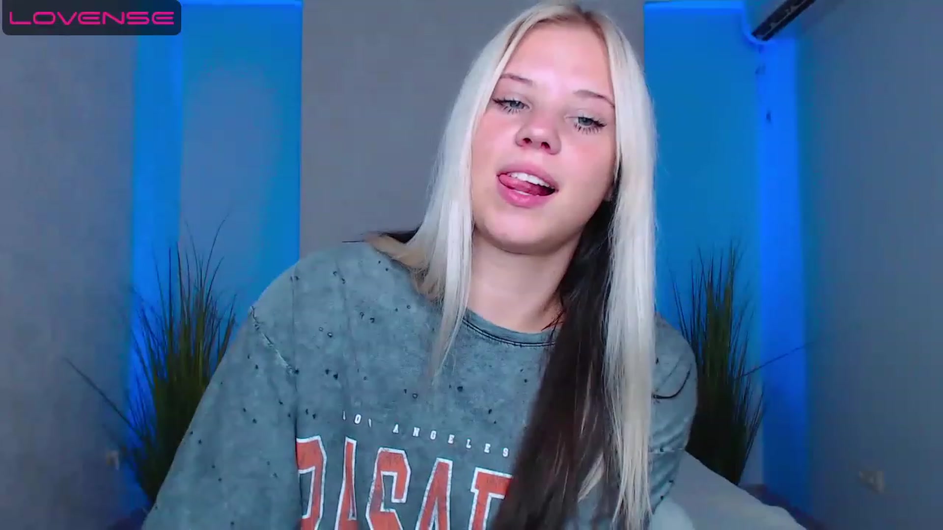 Gallery image thumbnail from Little_k1ttyy's myfreecams stream on, 07/04/2023, 12:23 image 1 of 20