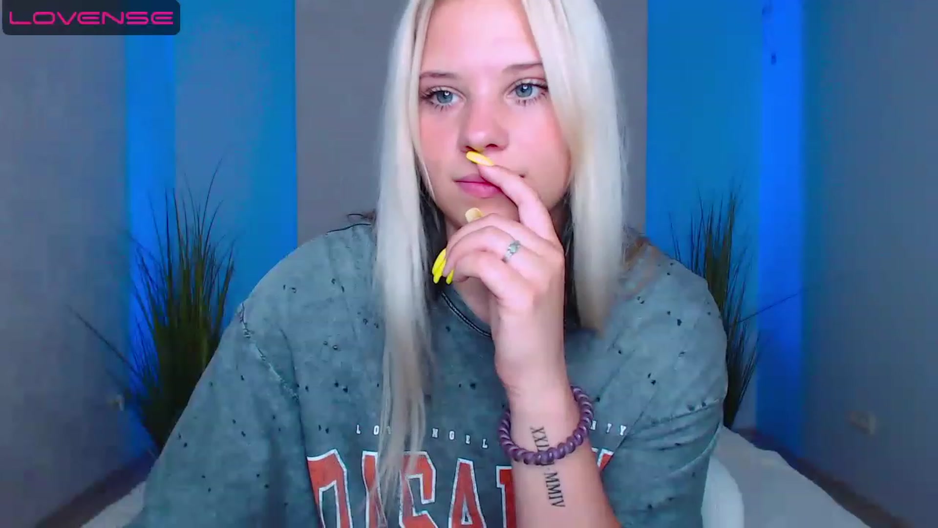 Gallery image thumbnail from Little_k1ttyy's myfreecams stream on, 07/04/2023, 12:23 image 7 of 20