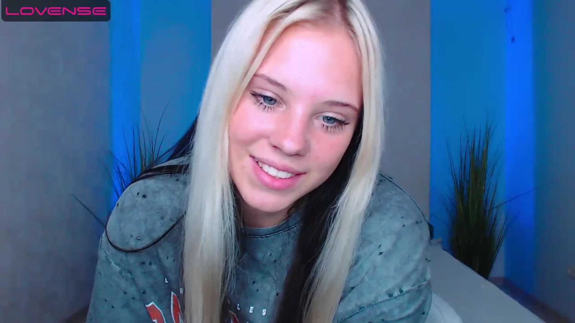 Gallery image thumbnail from Little_k1ttyy's myfreecams stream on, 07/04/2023, 15:34 image 14 of 20