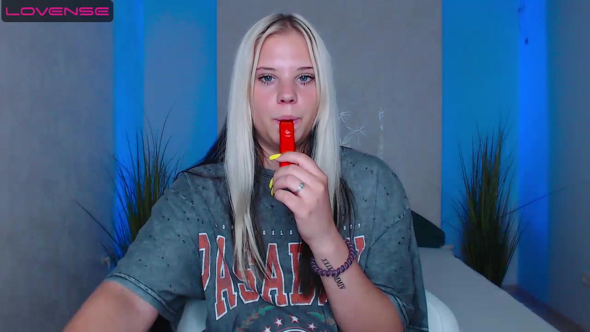 Gallery image thumbnail from Little_k1ttyy's myfreecams stream on, 07/04/2023, 15:34 image 12 of 20