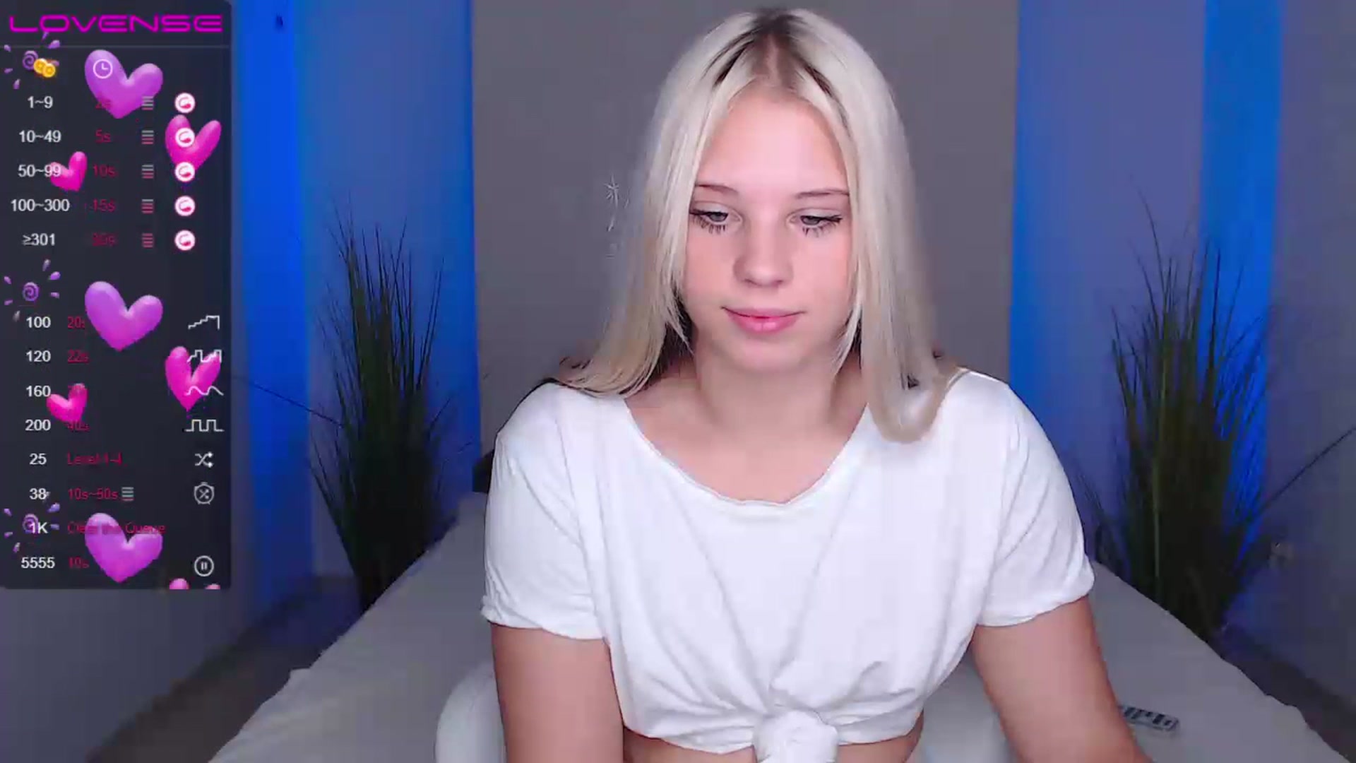 Gallery image thumbnail from Little_k1ttyy's myfreecams stream on, 07/06/2023, 10:42 image 9 of 20