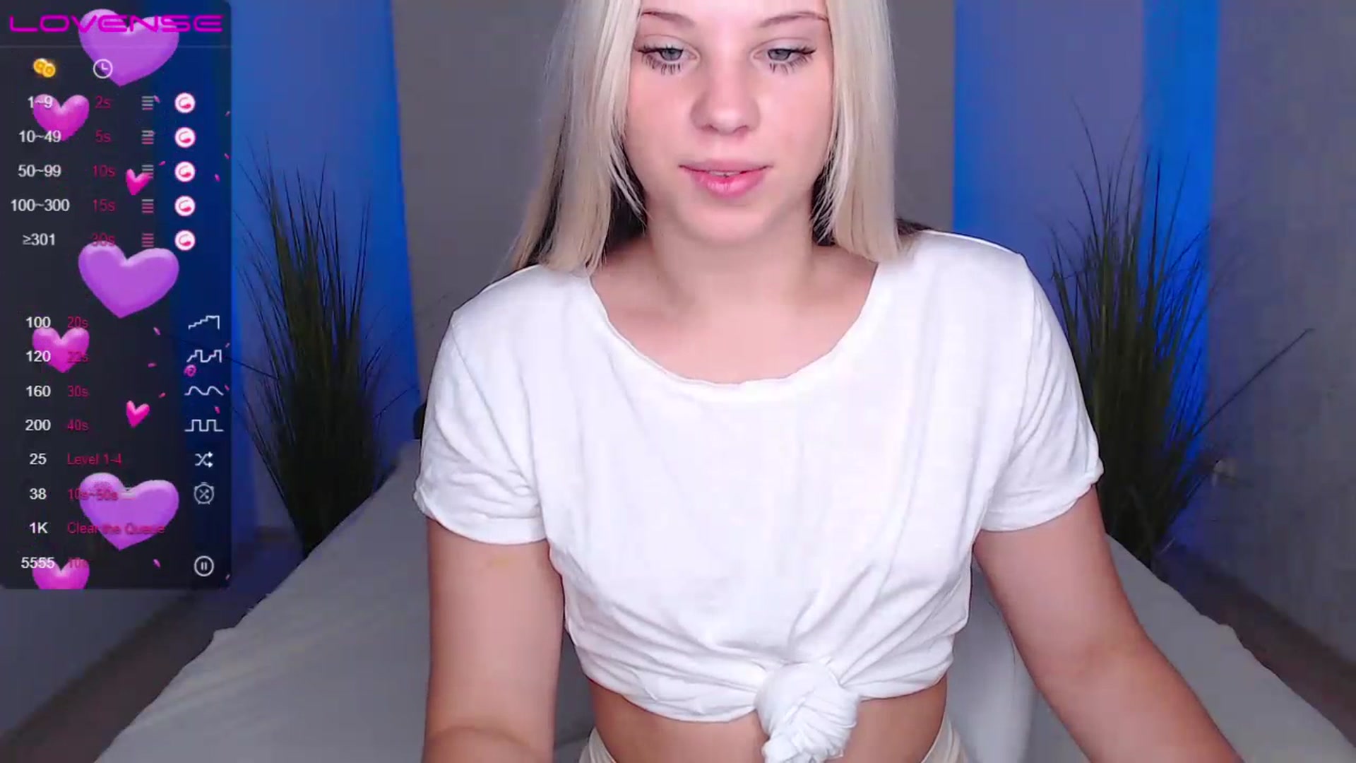 Gallery image thumbnail from Little_k1ttyy's myfreecams stream on, 07/06/2023, 10:42 image 5 of 20