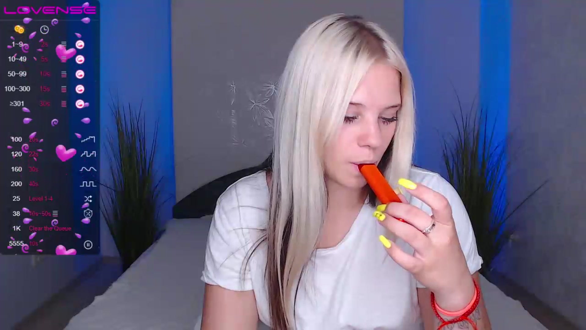 Gallery image thumbnail from Little_k1ttyy's myfreecams stream on, 07/06/2023, 11:06 image 16 of 20