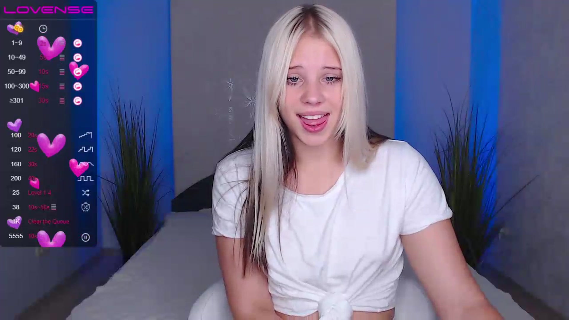 Gallery image thumbnail from Little_k1ttyy's myfreecams stream on, 07/06/2023, 11:06 image 15 of 20