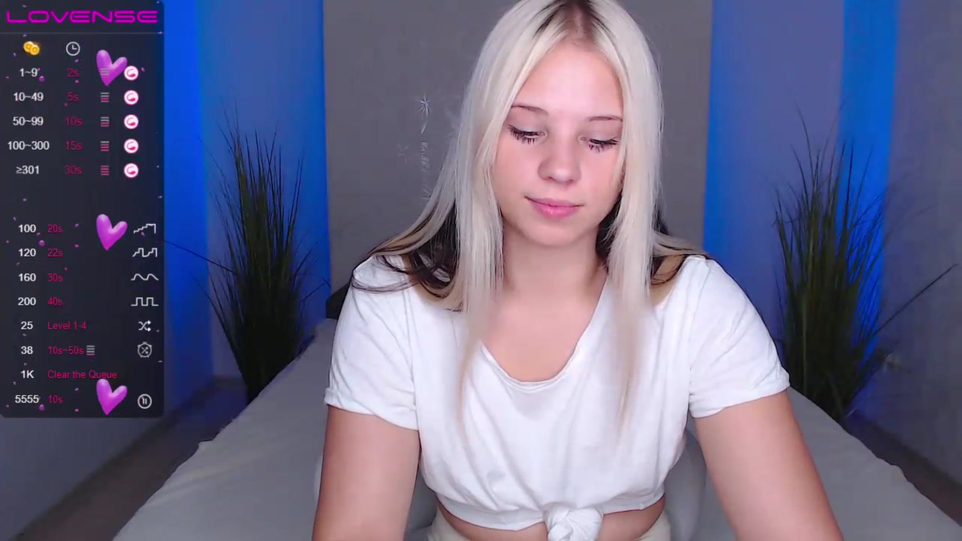 Gallery image thumbnail from Little_k1ttyy's myfreecams stream on, 07/06/2023, 11:06 image 4 of 20