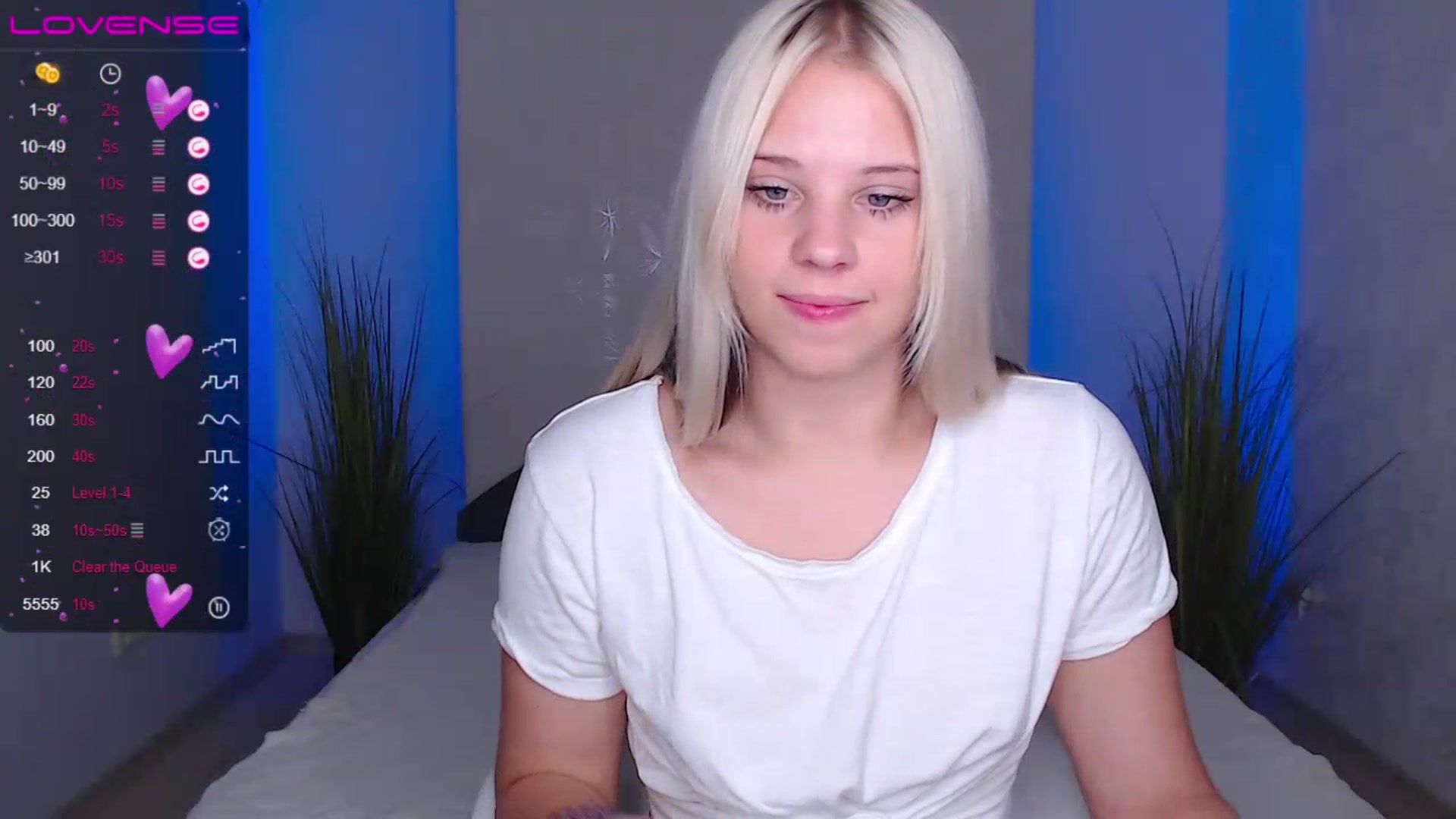 Gallery image thumbnail from Little_k1ttyy's myfreecams stream on, 07/06/2023, 11:06 image 9 of 20