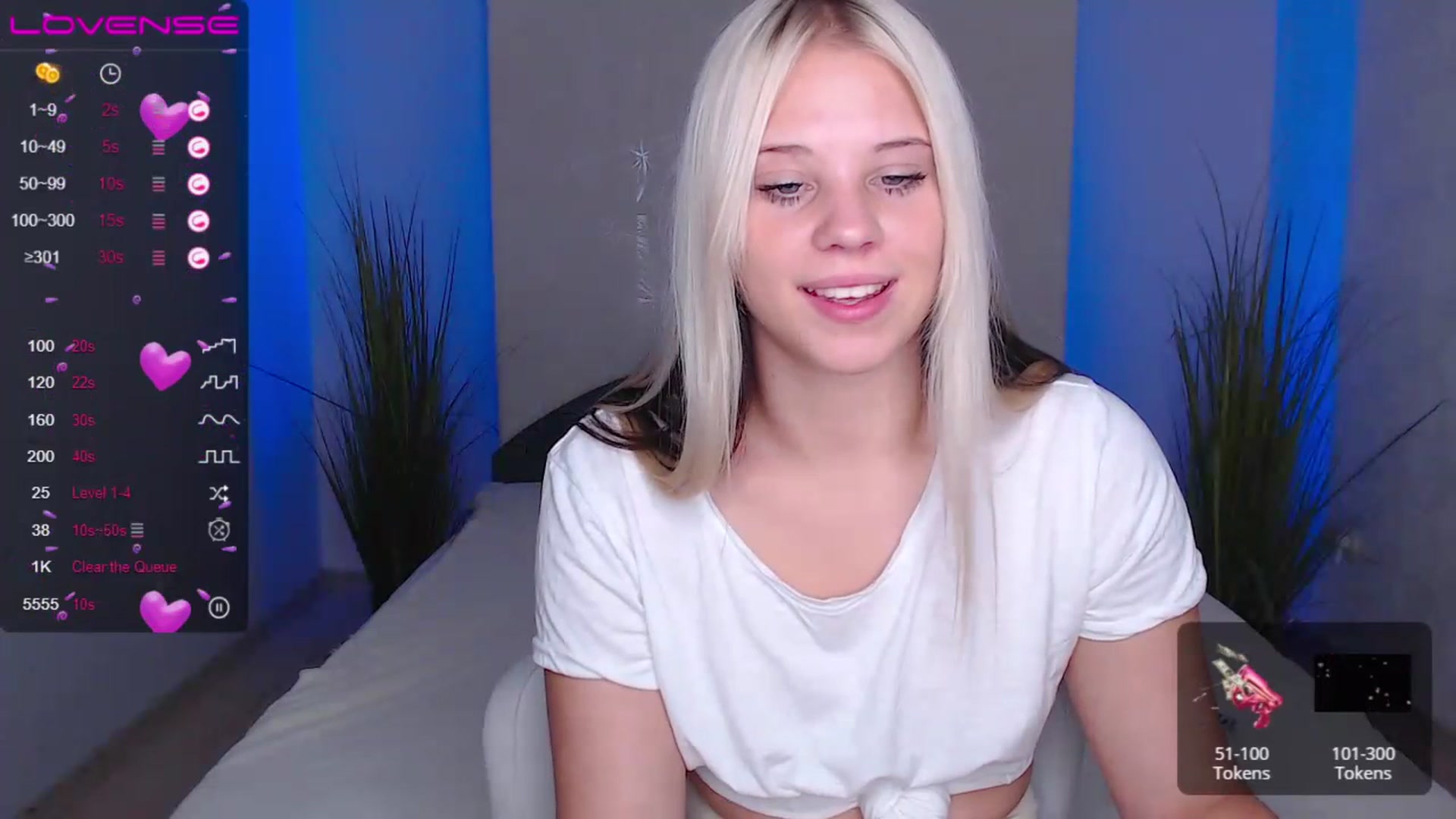Gallery image thumbnail from Little_k1ttyy's myfreecams stream on, 07/06/2023, 11:06 image 1 of 20