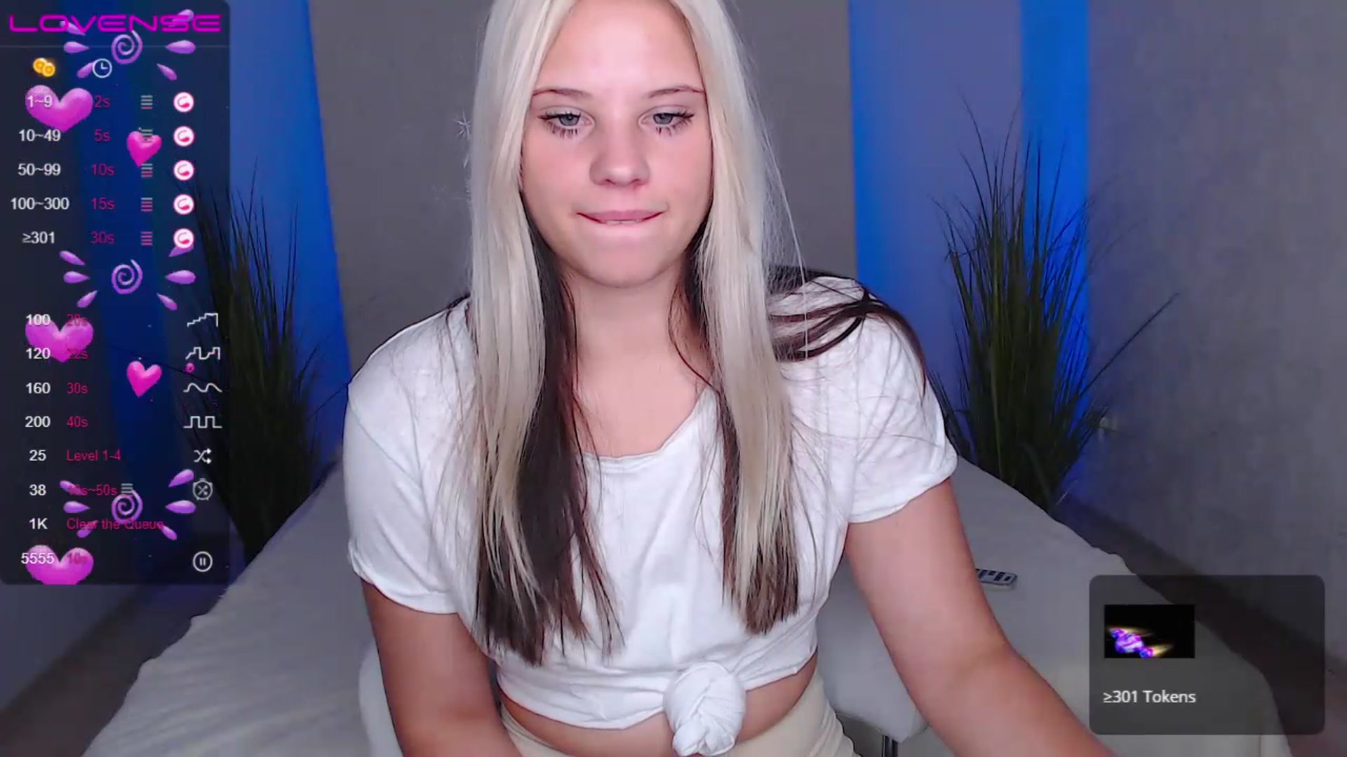 Gallery image thumbnail from Little_k1ttyy's myfreecams stream on, 07/06/2023, 11:45 image 6 of 20