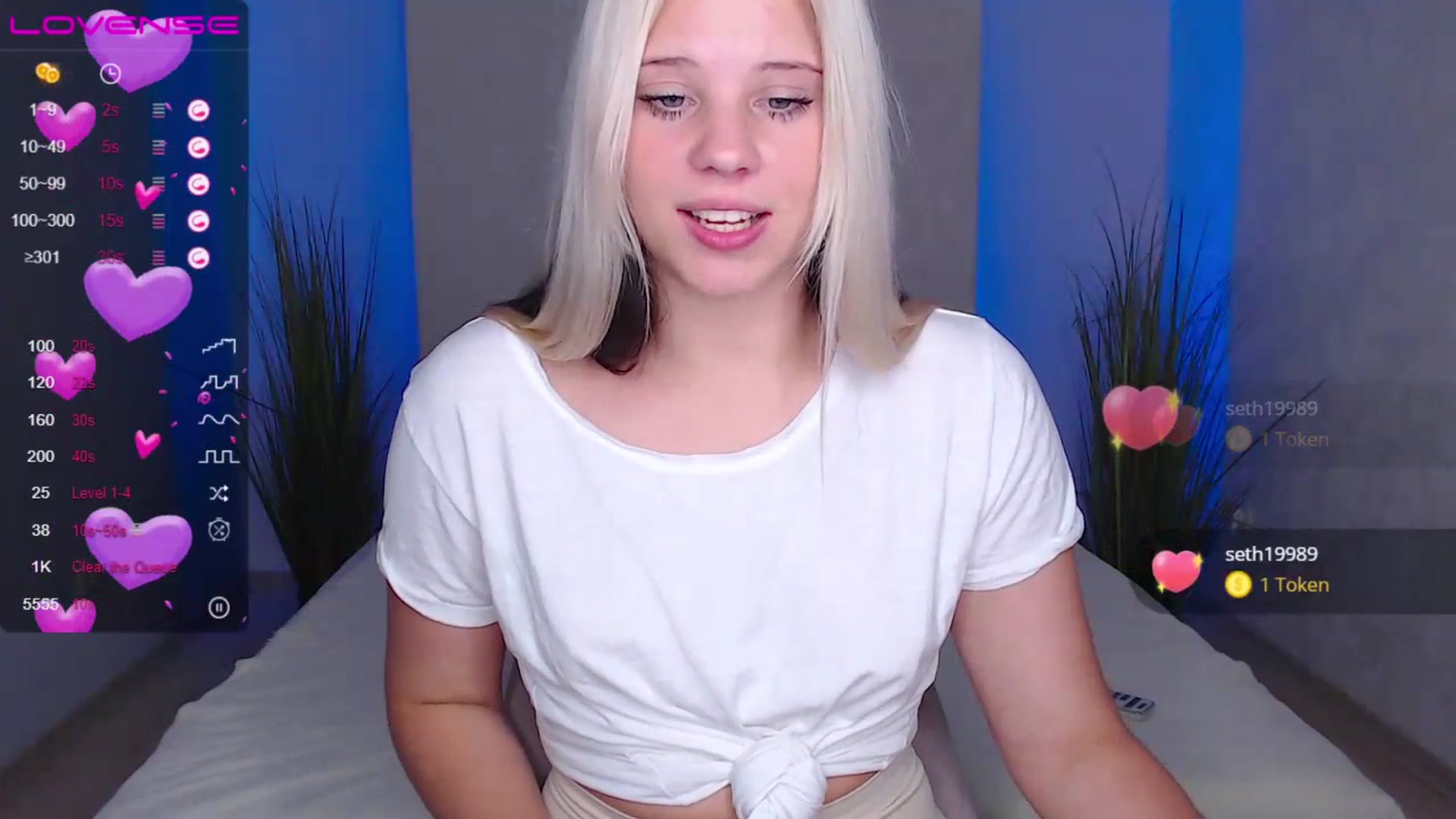 Gallery image thumbnail from Little_k1ttyy's myfreecams stream on, 07/06/2023, 12:09 image 12 of 20