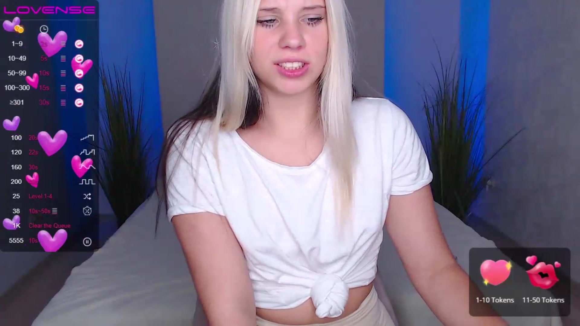 Gallery image thumbnail from Little_k1ttyy's myfreecams stream on, 07/06/2023, 12:09 image 7 of 20