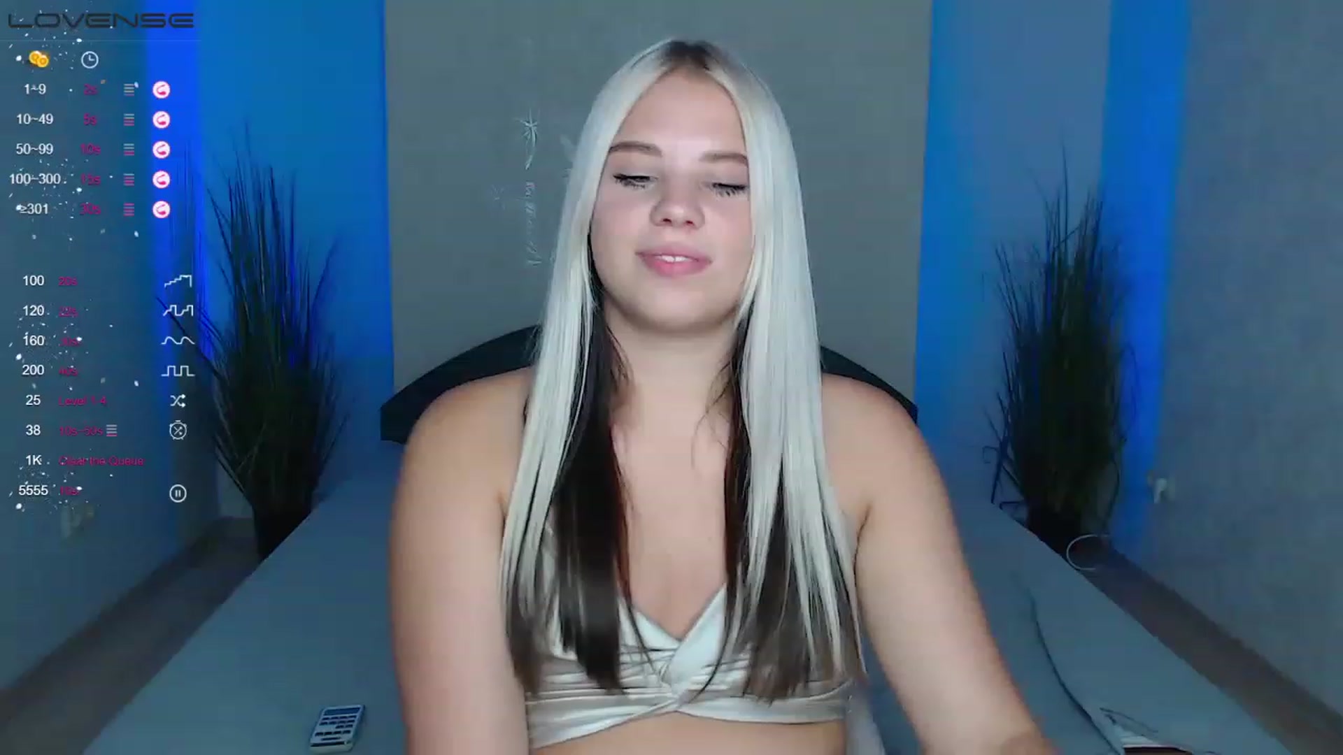 Gallery image thumbnail from Little_k1ttyy's myfreecams stream on, 07/16/2023, 14:56 image 9 of 20