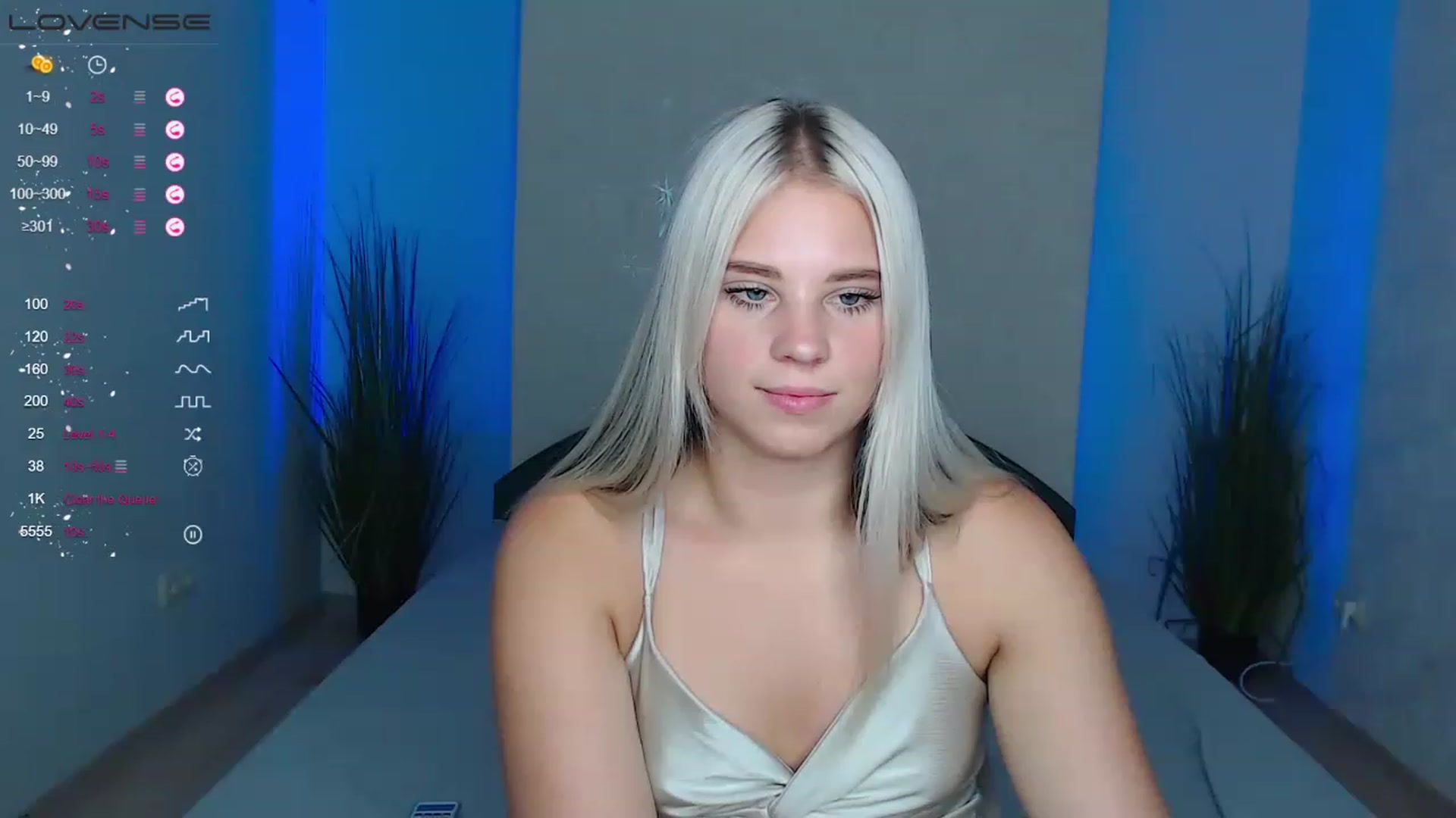 Gallery image thumbnail from Little_k1ttyy's myfreecams stream on, 07/16/2023, 15:28 image 16 of 20