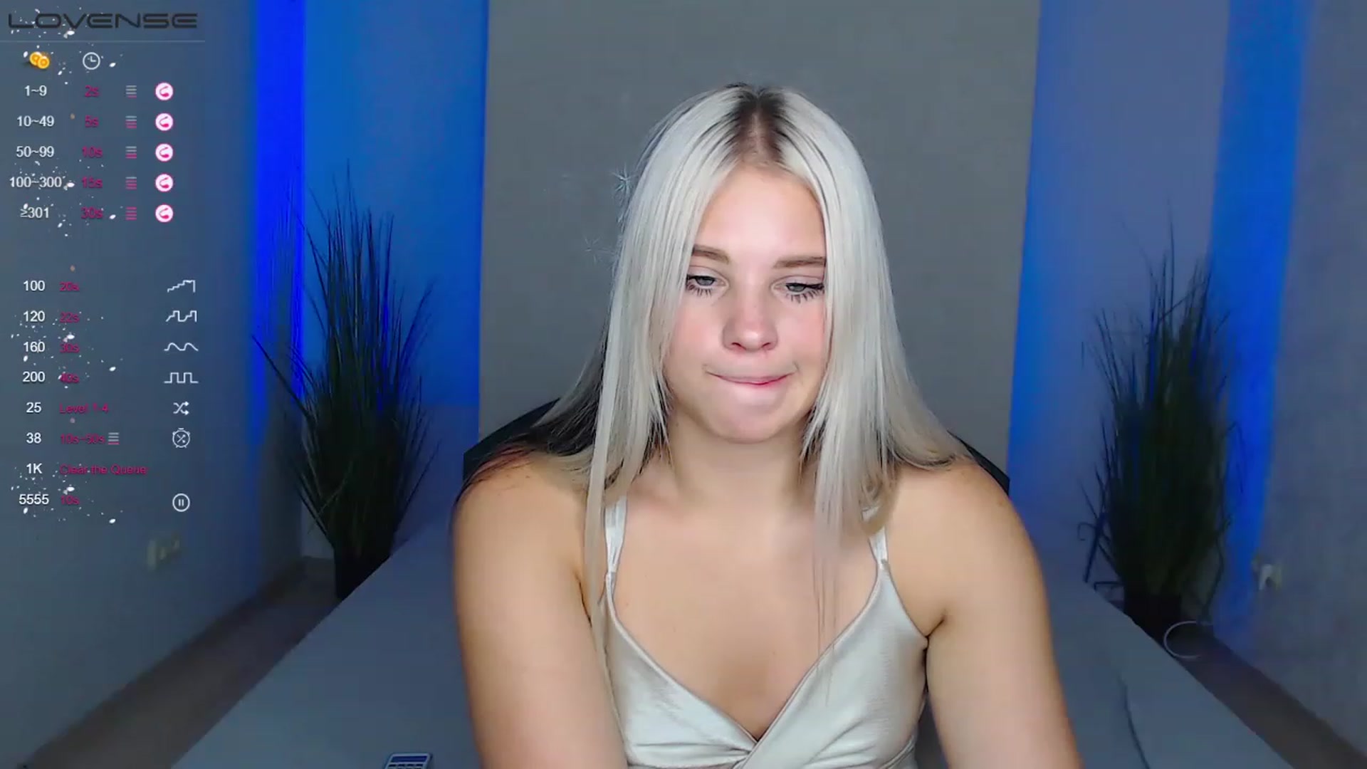 Gallery image thumbnail from Little_k1ttyy's myfreecams stream on, 07/16/2023, 15:28 image 9 of 20