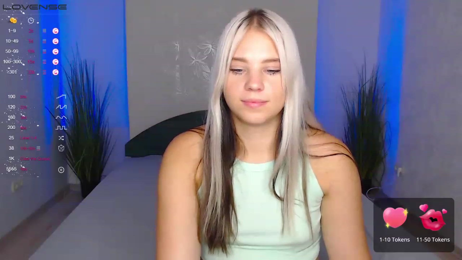 Gallery image thumbnail from Little_k1ttyy's myfreecams stream on, 07/17/2023, 12:03 image 19 of 20