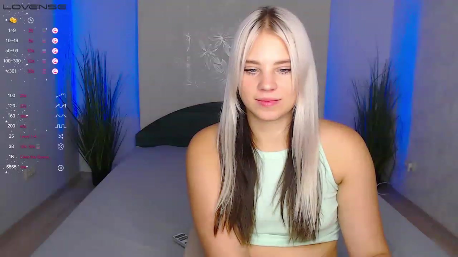 Gallery image thumbnail from Little_k1ttyy's myfreecams stream on, 07/17/2023, 12:03 image 10 of 20