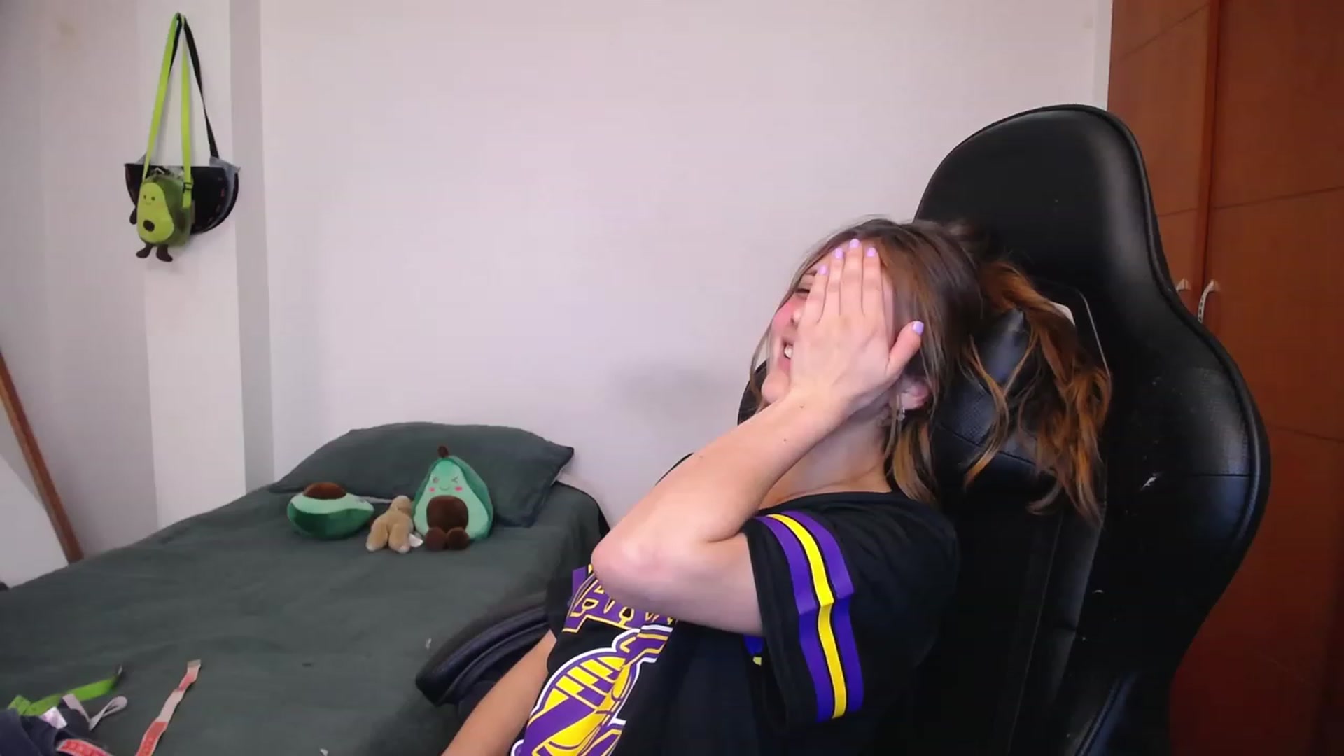 Gallery image thumbnail from Little_laksmi's myfreecams stream on, 11/19/2022, 24:46 image 12 of 20