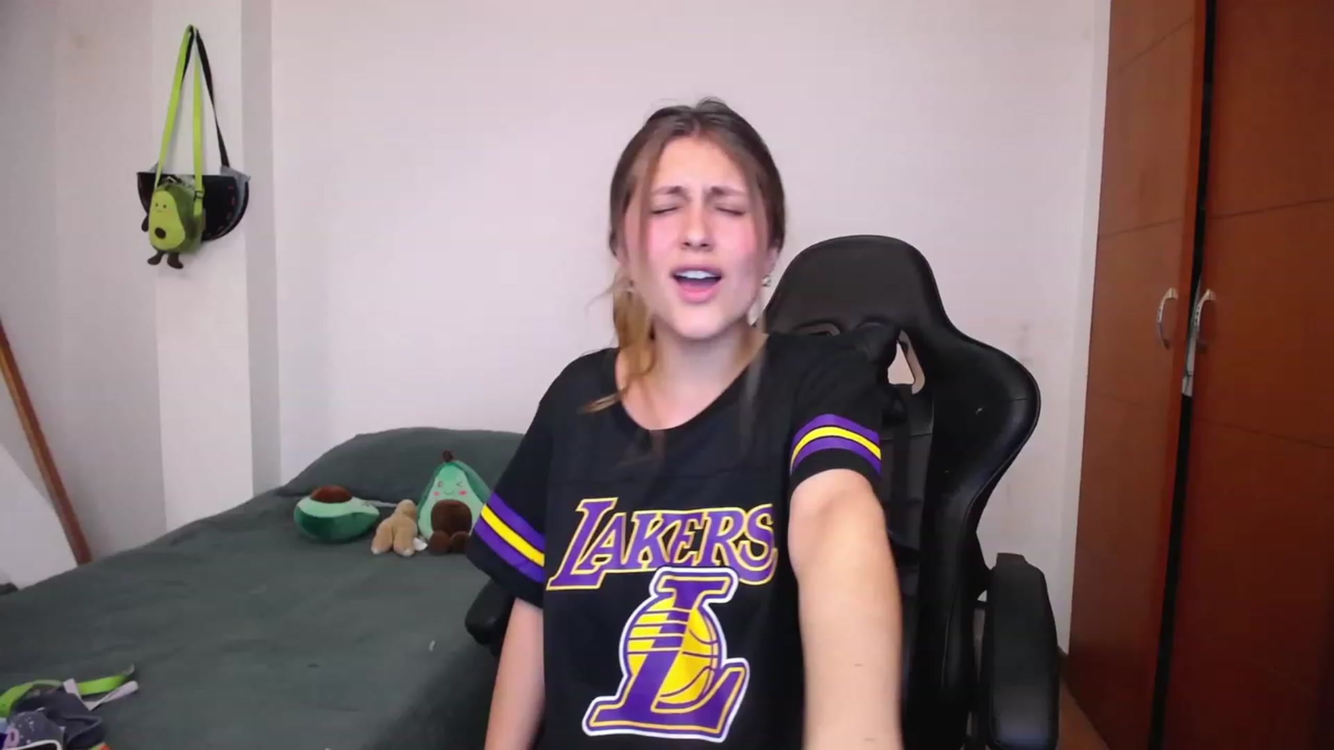Gallery image thumbnail from Little_laksmi's myfreecams stream on, 11/19/2022, 24:46 image 9 of 20