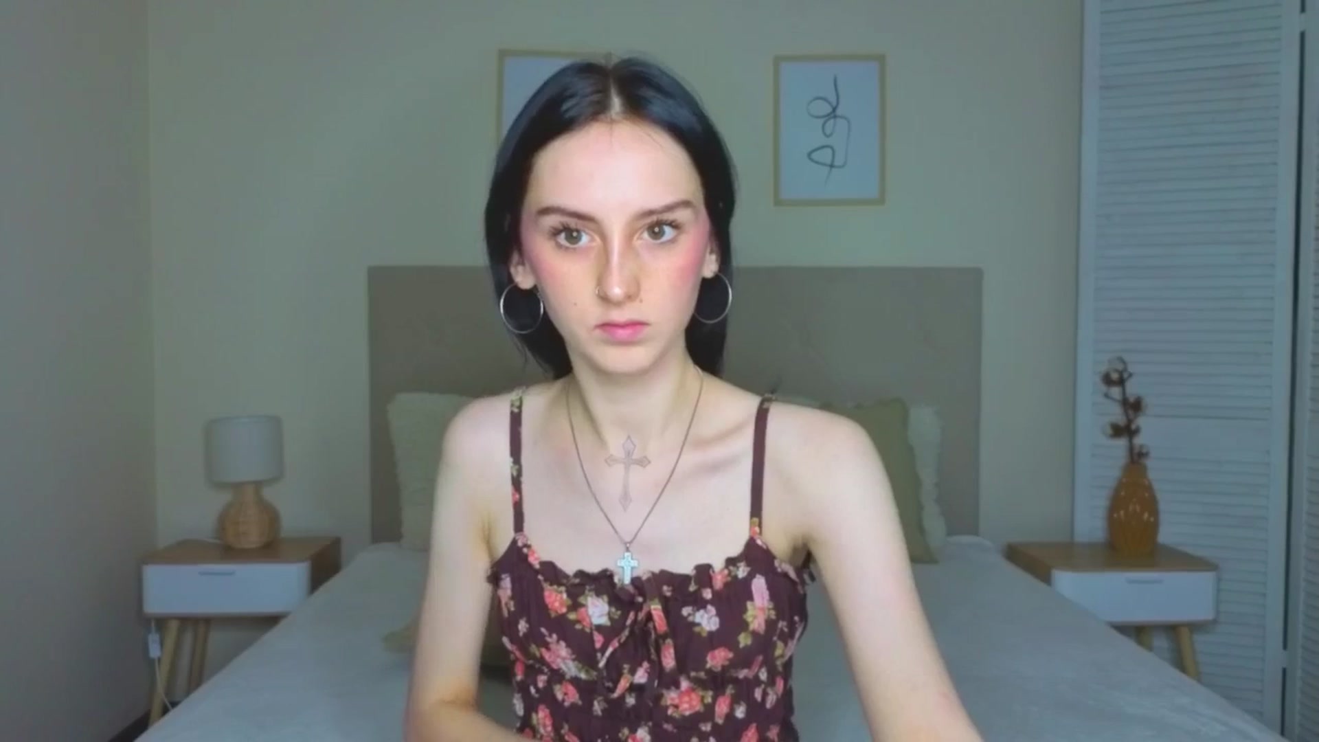 Gallery image thumbnail from Little_moly99's myfreecams stream on, 09/10/2025, 21:16 image 4 of 20