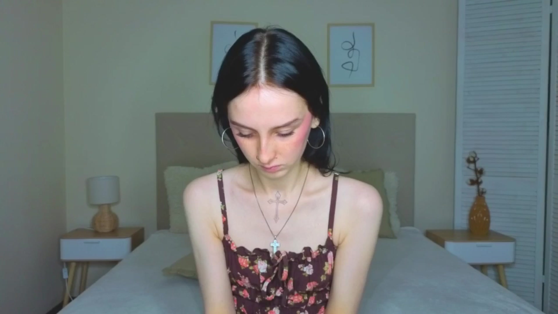 Gallery image thumbnail from Little_moly99's myfreecams stream on, 09/10/2025, 21:16 image 2 of 20