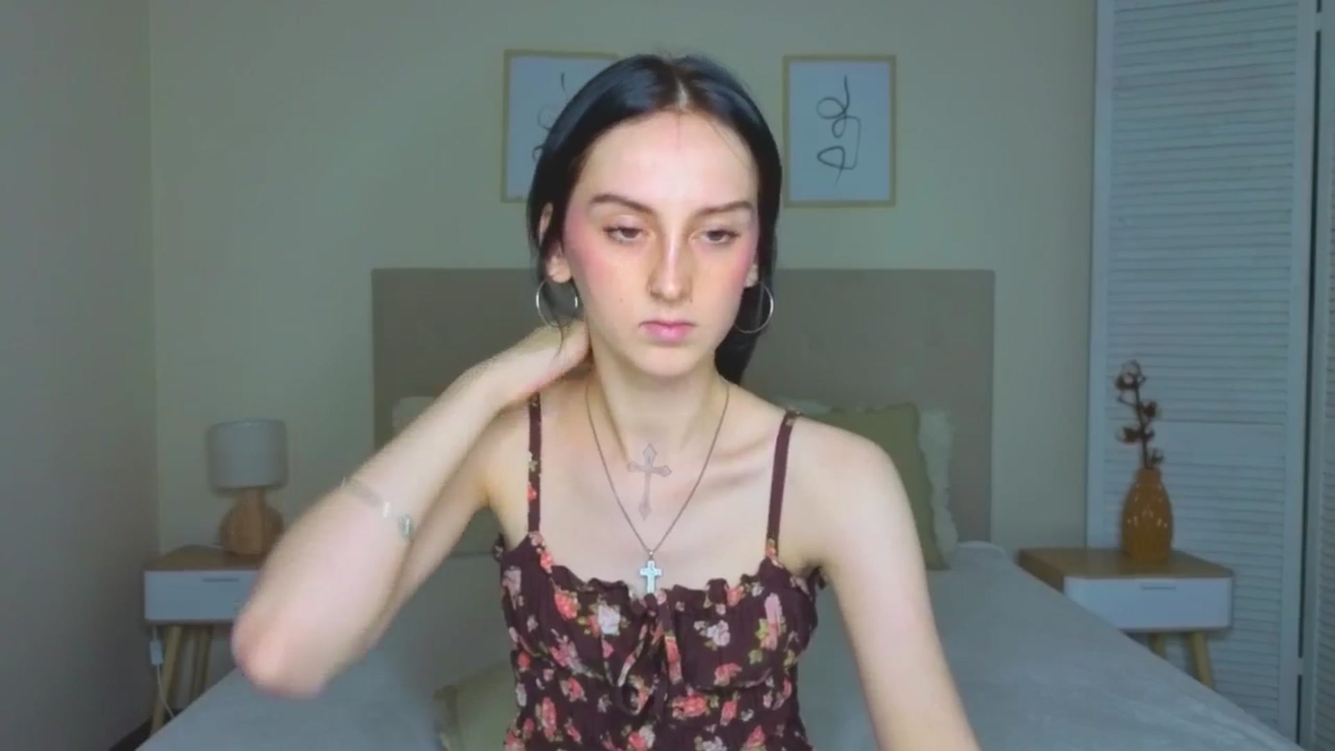 Gallery image thumbnail from Little_moly99's myfreecams stream on, 09/10/2025, 21:16 image 10 of 20