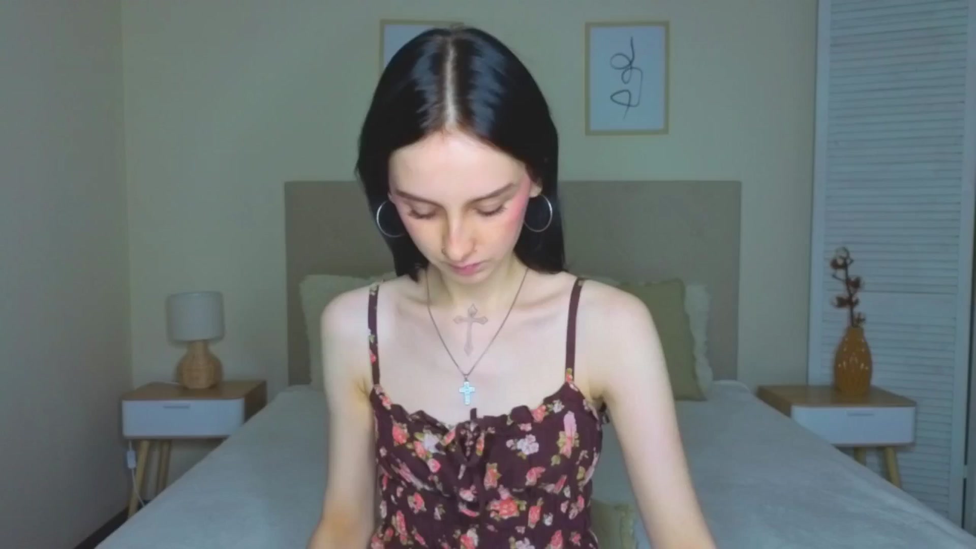 Gallery image thumbnail from Little_moly99's myfreecams stream on, 09/10/2025, 22:19 image 1 of 20