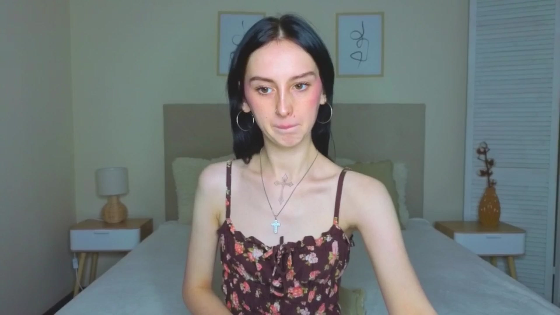Gallery image thumbnail from Little_moly99's myfreecams stream on, 09/10/2025, 22:19 image 3 of 20
