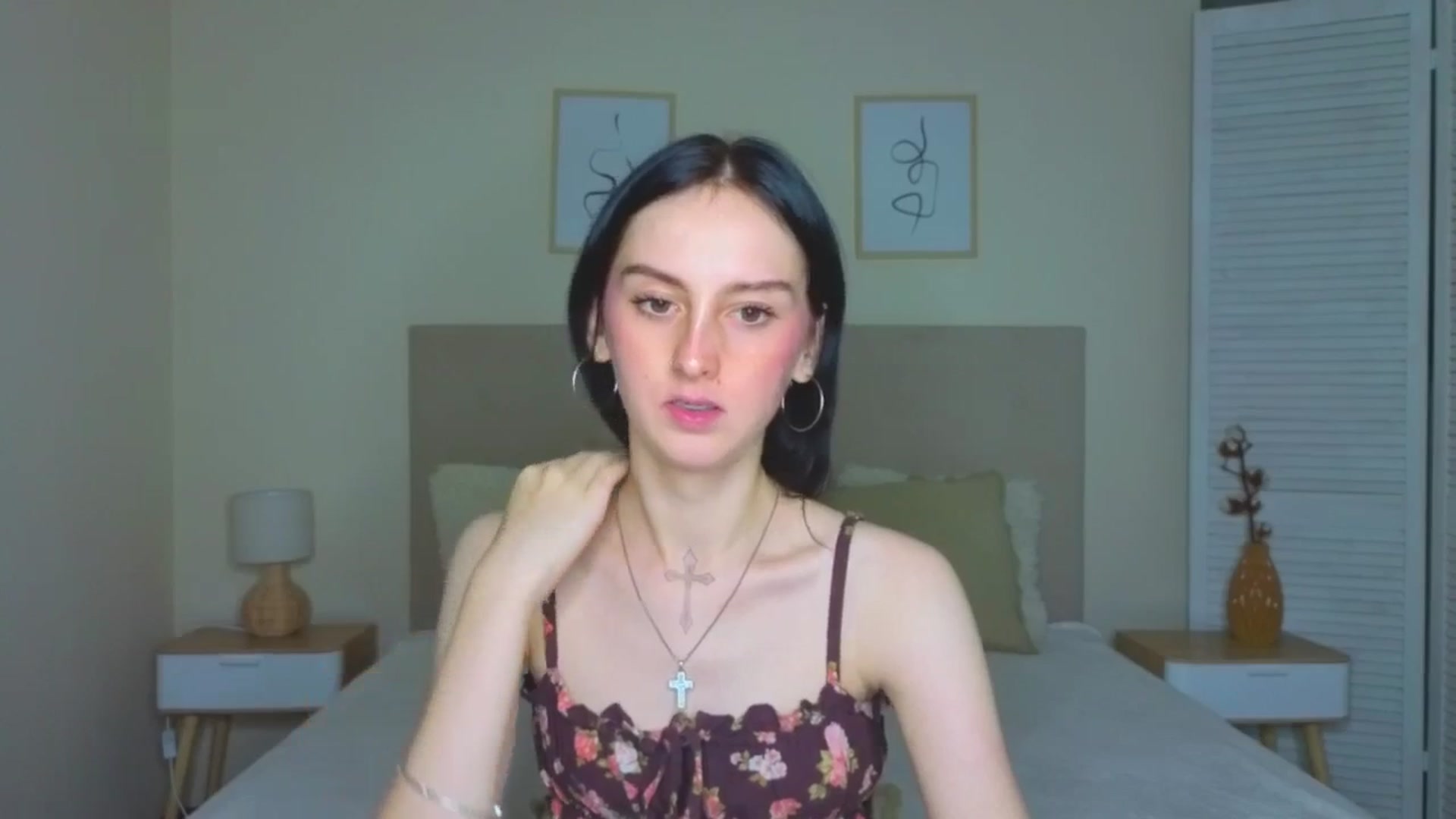 Gallery image thumbnail from Little_moly99's myfreecams stream on, 09/10/2025, 22:19 image 18 of 20