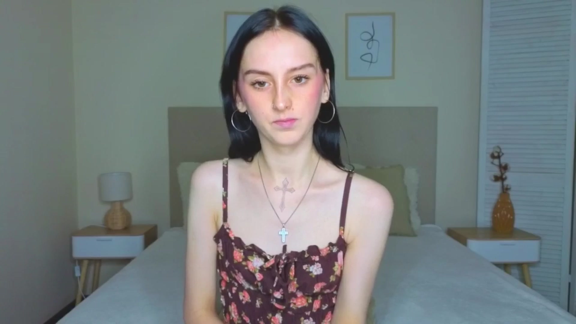 Gallery image thumbnail from Little_moly99's myfreecams stream on, 09/10/2025, 22:19 image 6 of 20