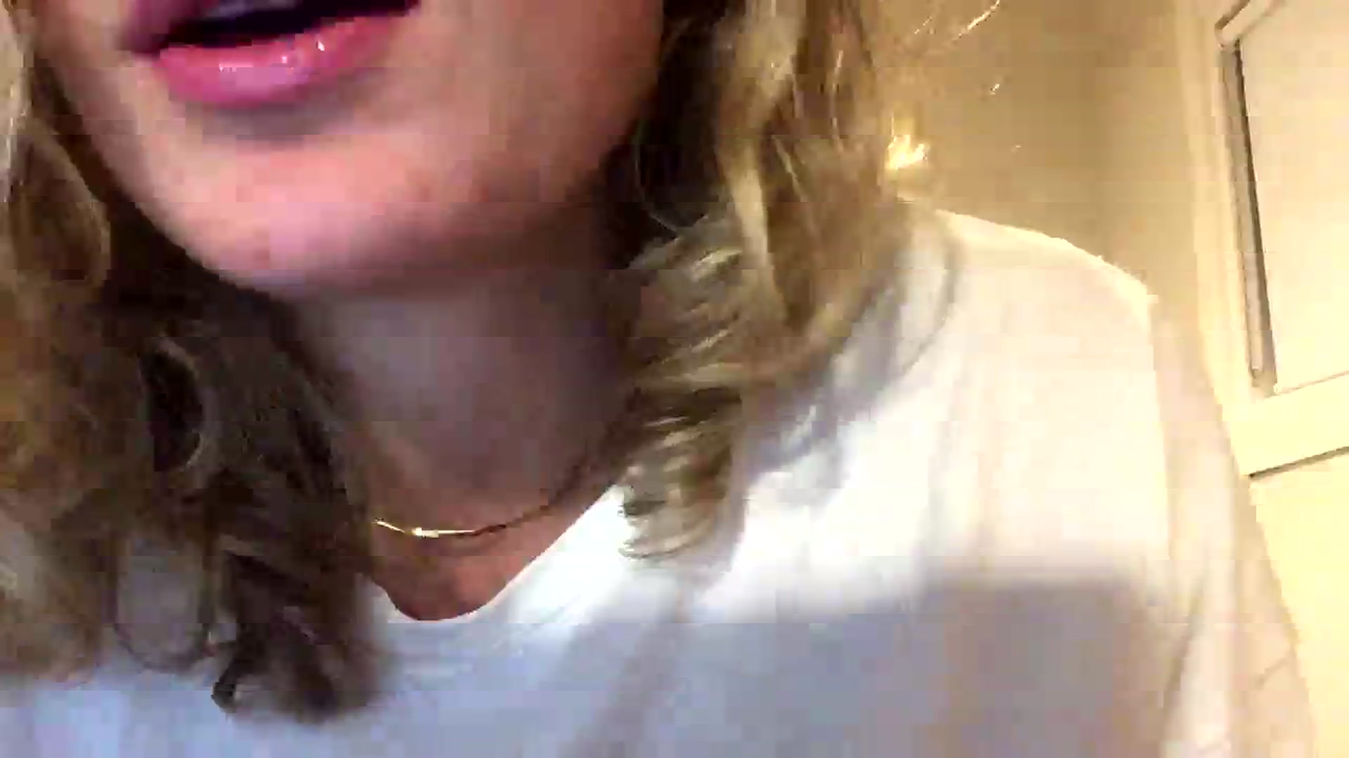 Gallery image thumbnail from Littleeve22's myfreecams stream on, 02/23/2024, 13:18 image 15 of 20