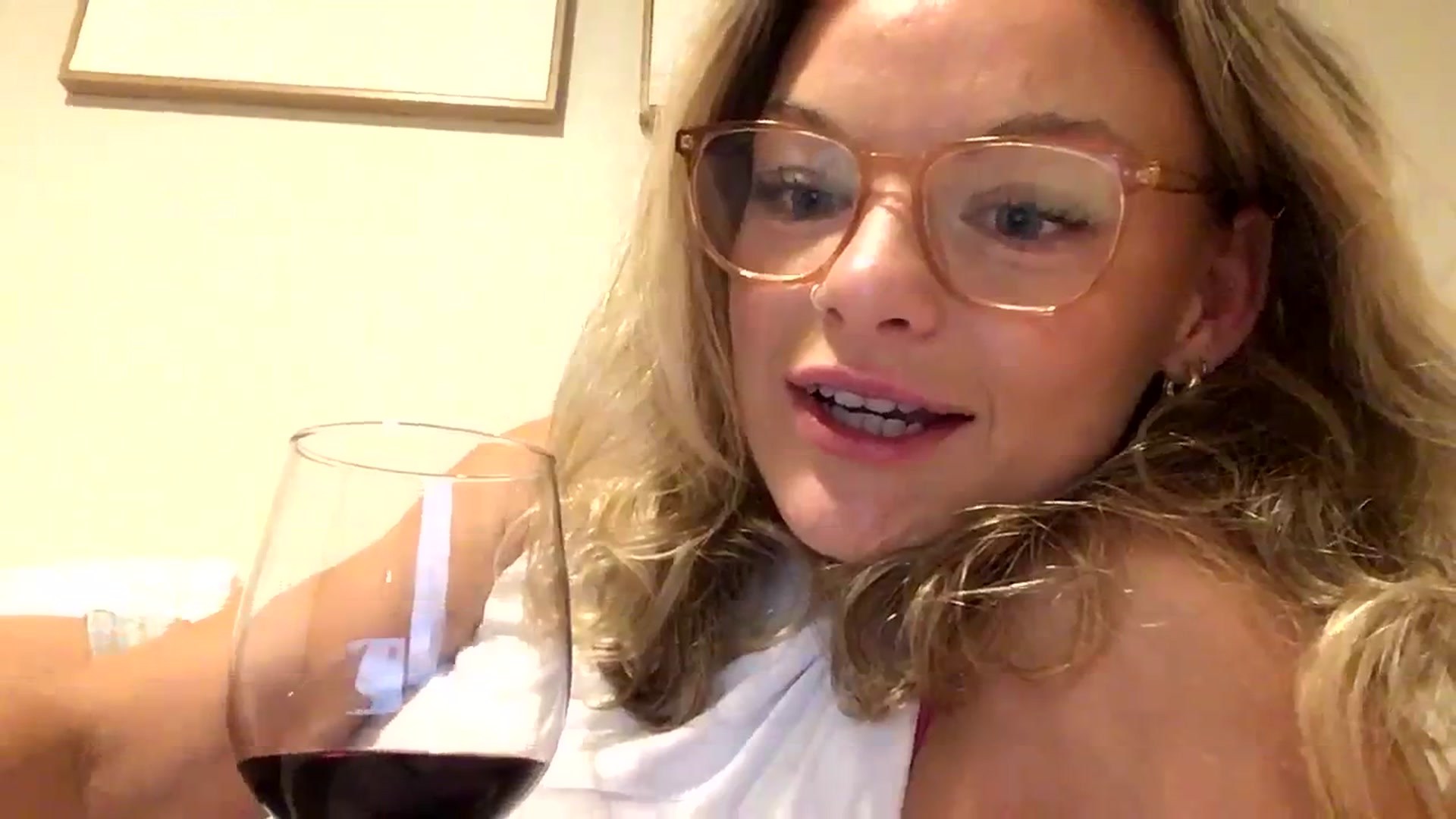 Gallery image thumbnail from Littleeve22's myfreecams stream on, 02/24/2024, 14:15 image 5 of 20