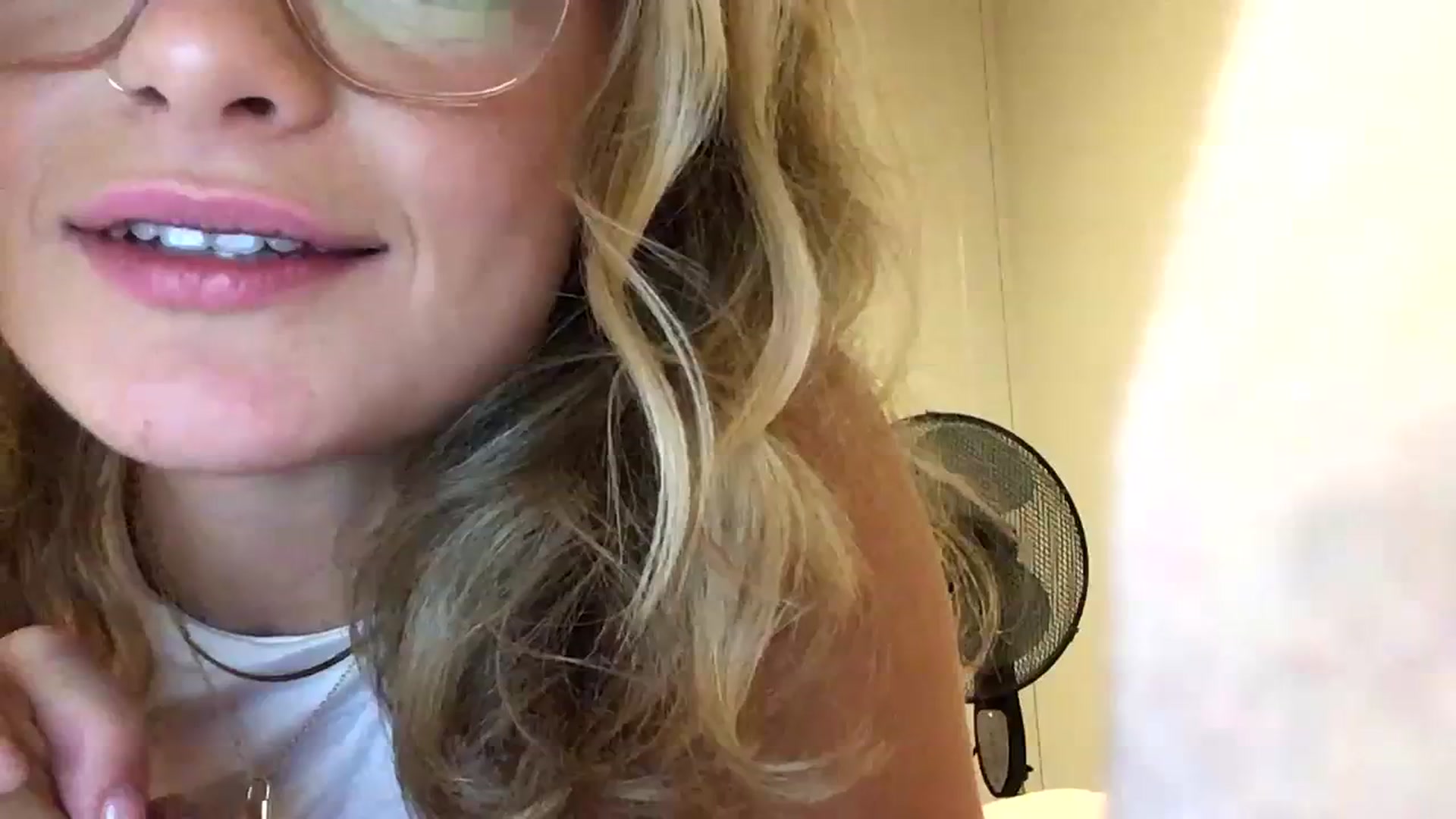 Gallery image thumbnail from Littleeve22's myfreecams stream on, 02/24/2024, 15:08 image 17 of 20