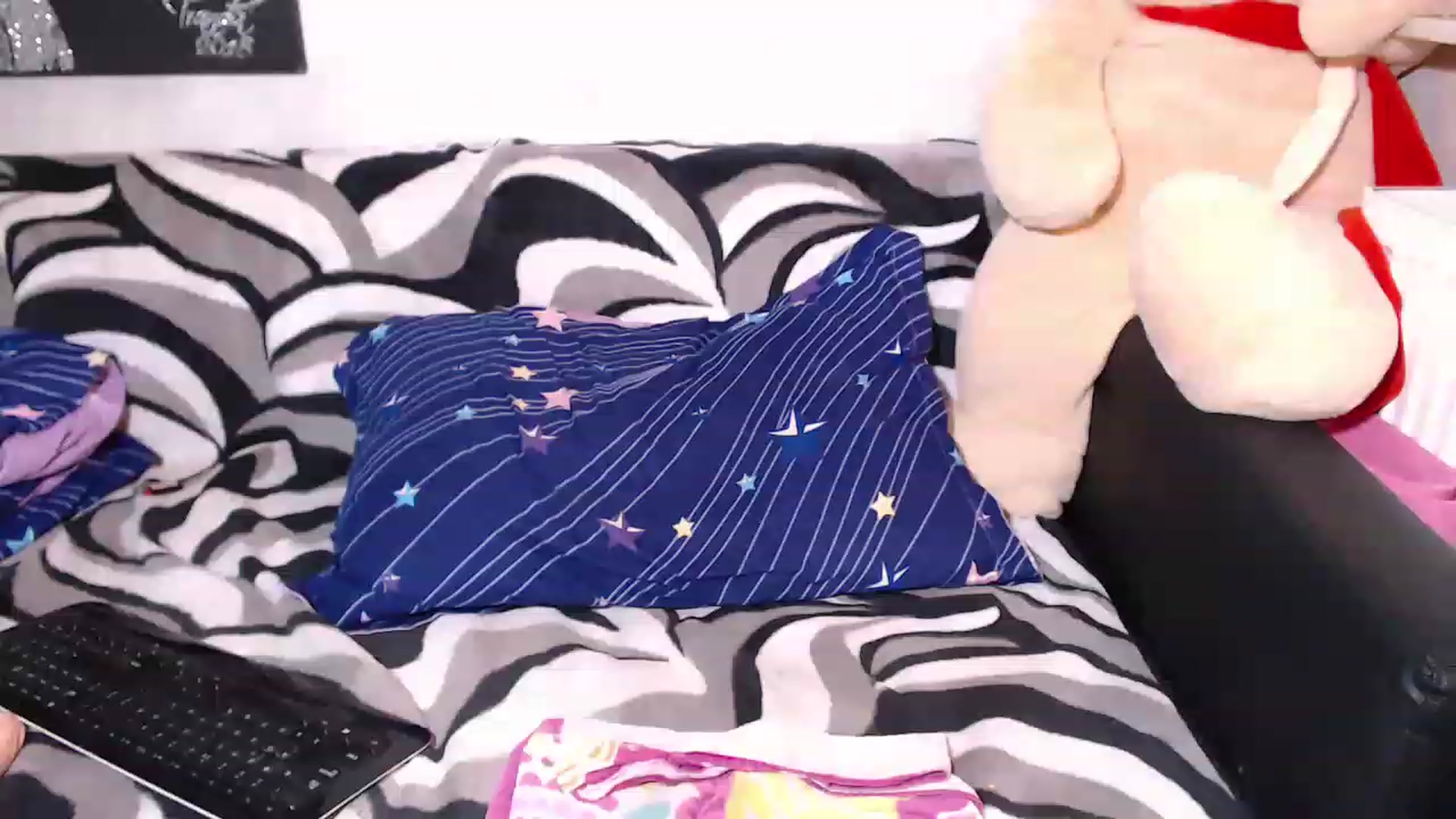 Gallery image thumbnail from Littlegirl25's myfreecams stream on, 01/19/2023, 24:04 image 20 of 20