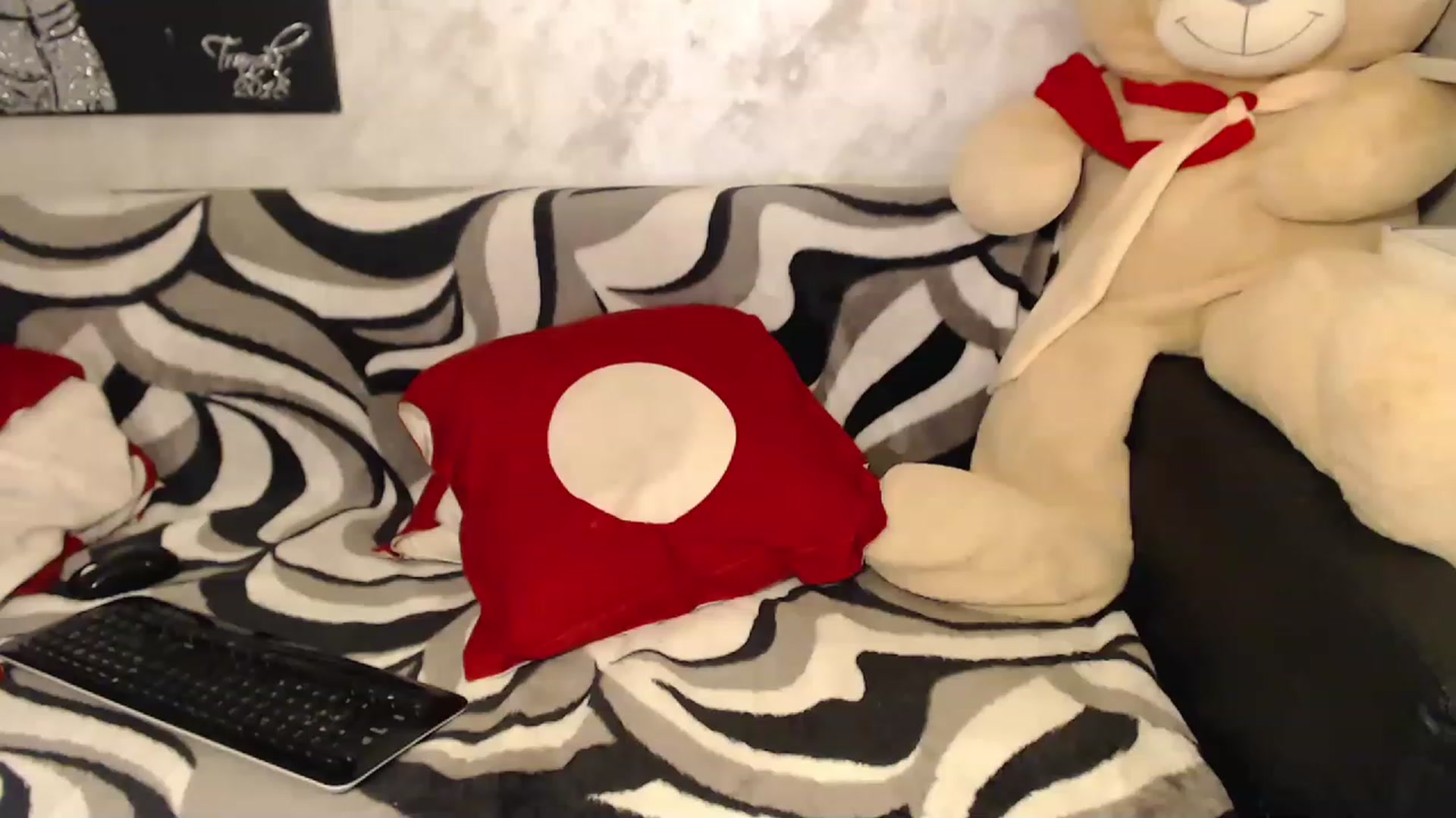 Gallery image thumbnail from Littlegirl25's myfreecams stream on, 02/28/2023, 24:05 image 6 of 20