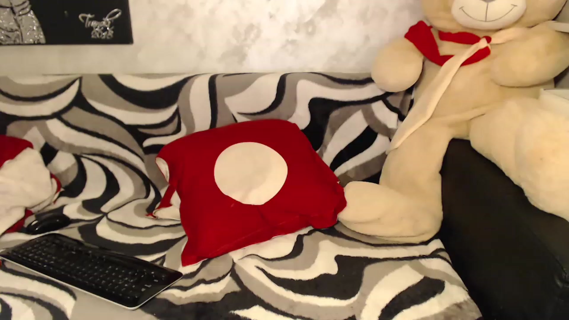 Gallery image thumbnail from Littlegirl25's myfreecams stream on, 02/28/2023, 24:05 image 4 of 20