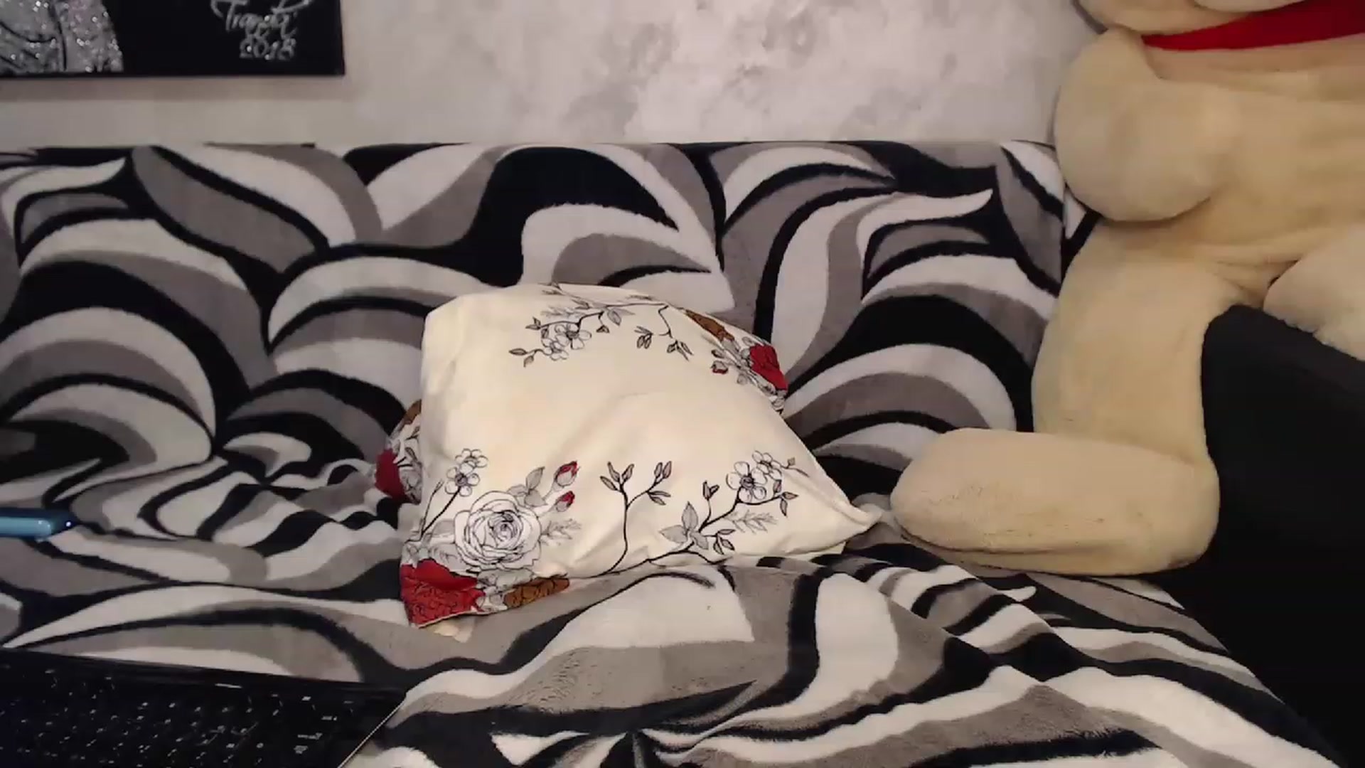 Gallery image thumbnail from Littlegirl25's myfreecams stream on, 04/07/2023, 21:05 image 5 of 20