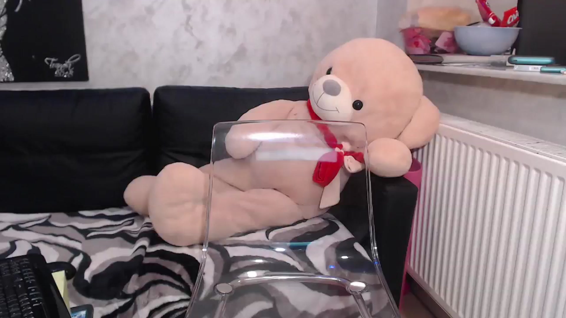 Gallery image thumbnail from Littlegirl25's myfreecams stream on, 08/18/2023, 01:09 image 14 of 20