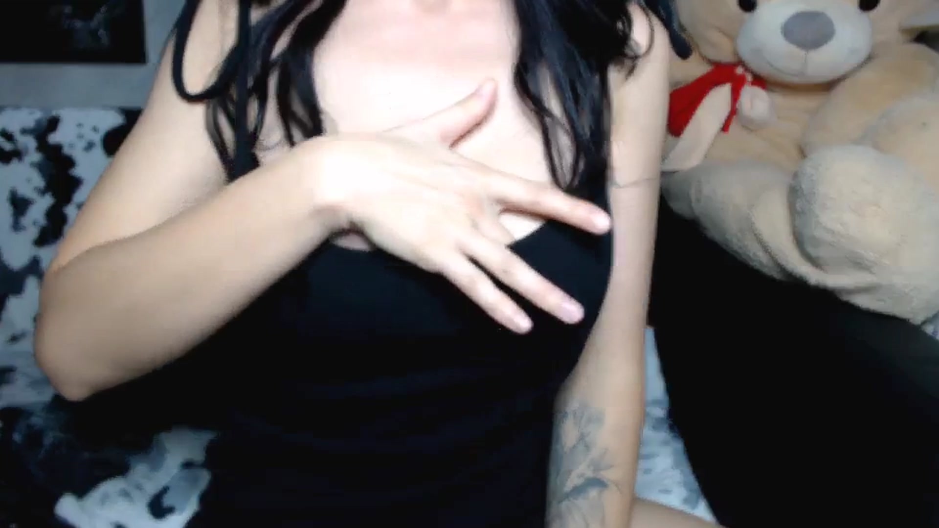 Gallery image thumbnail from Littlegirl25's myfreecams stream on, 10/31/2023, 23:08 image 17 of 20
