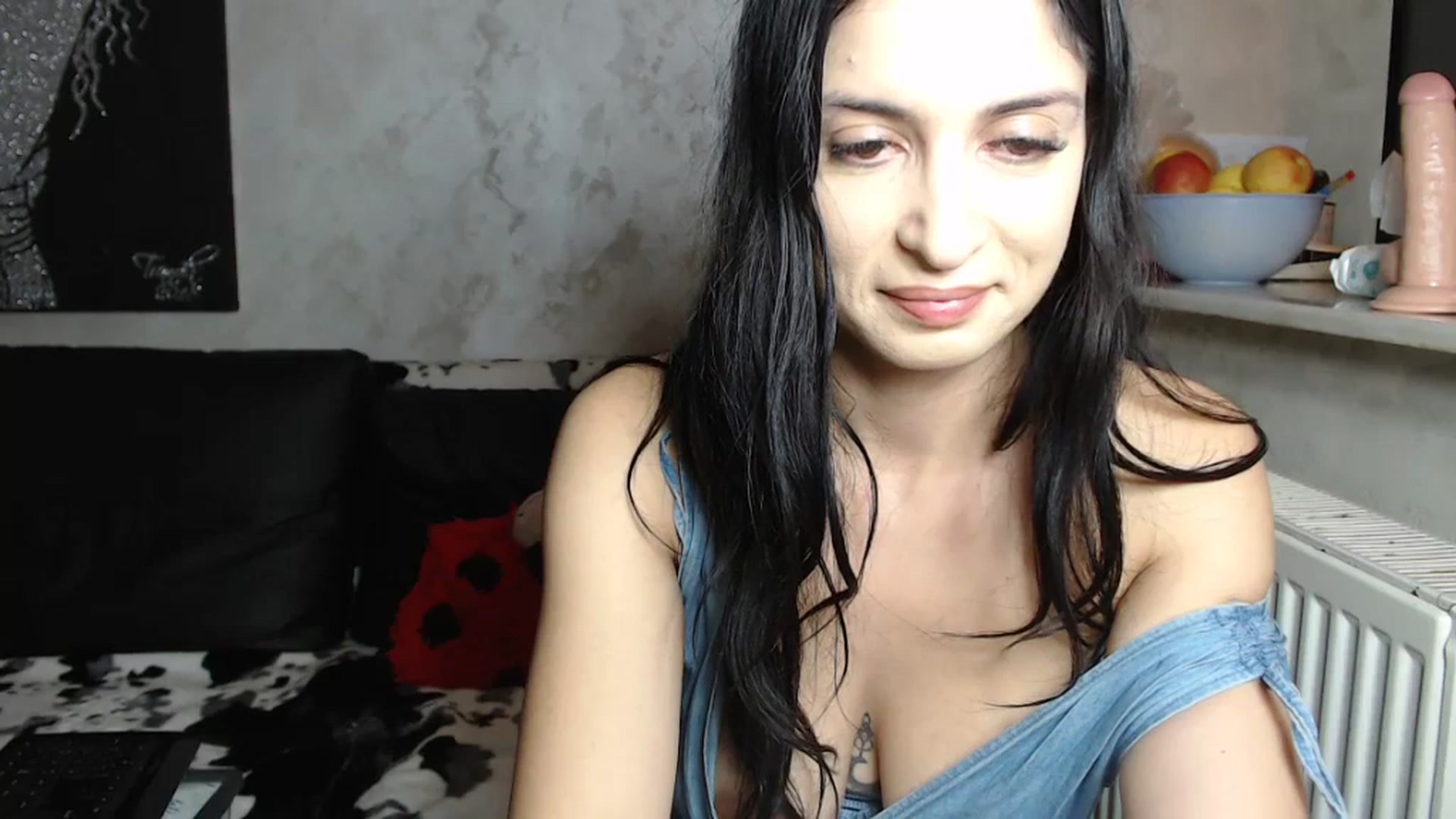 Gallery image thumbnail from Littlegirl25's myfreecams stream on, 11/22/2023, 23:45 image 20 of 20
