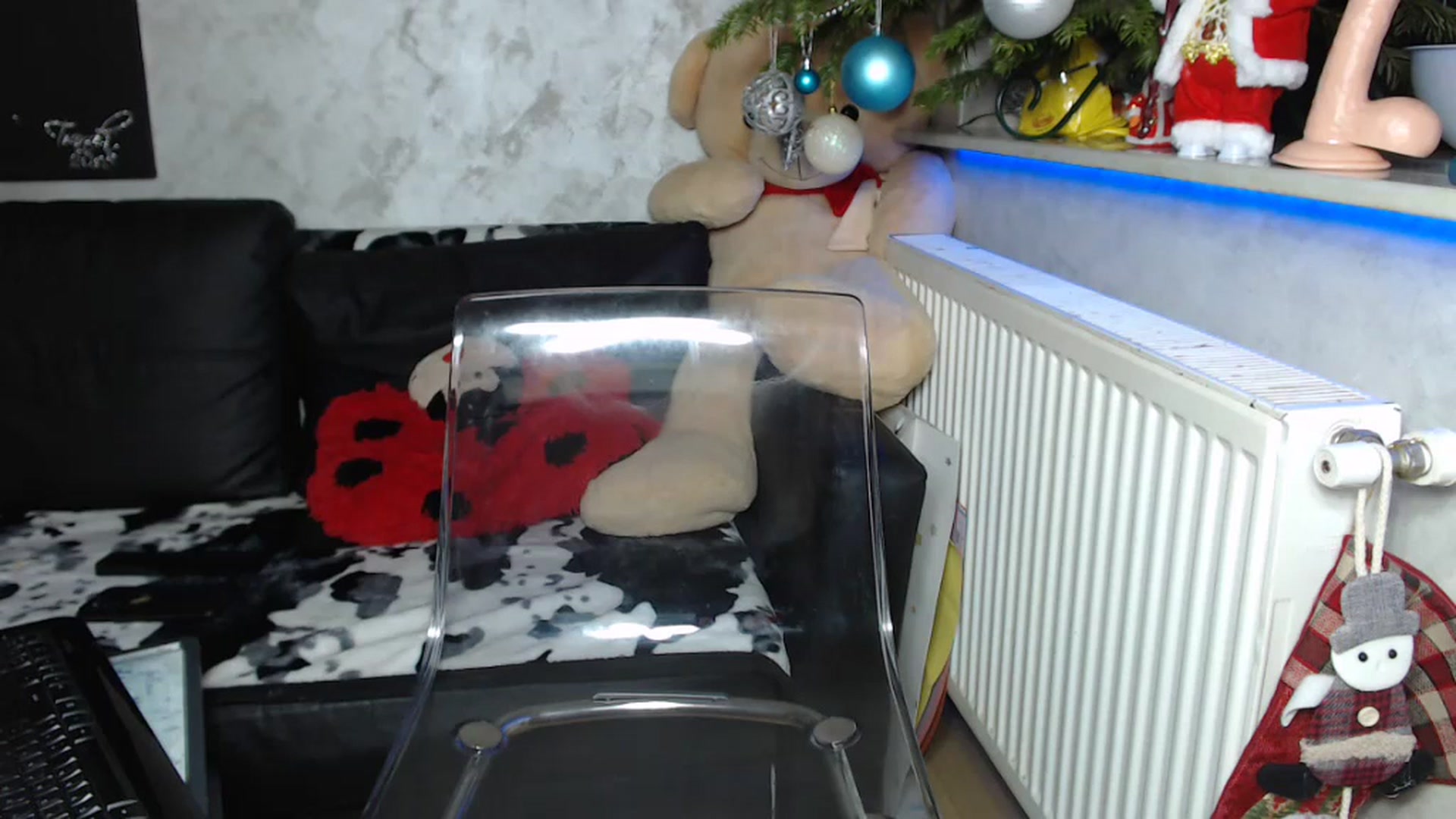 Gallery image thumbnail from Littlegirl25's myfreecams stream on, 12/13/2023, 09:54 image 18 of 20