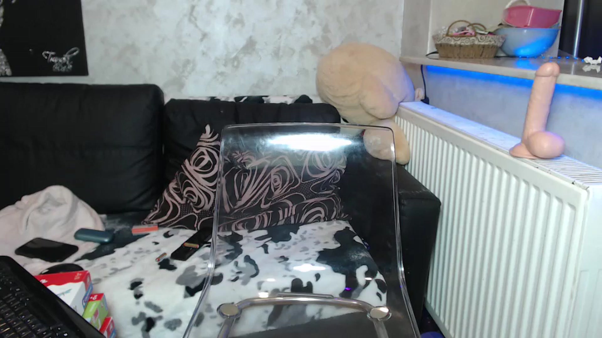 Gallery image thumbnail from Littlegirl25's myfreecams stream on, 05/19/2024, 24:01 image 5 of 20