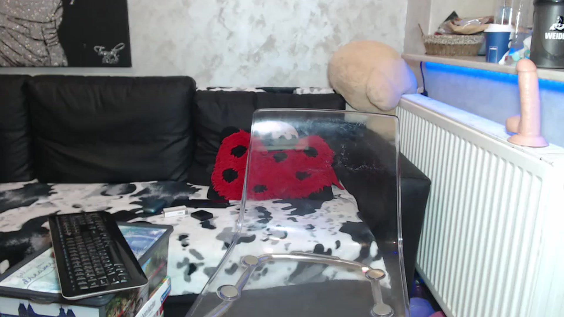 Gallery image thumbnail from Littlegirl25's myfreecams stream on, 06/05/2024, 11:46 image 9 of 20