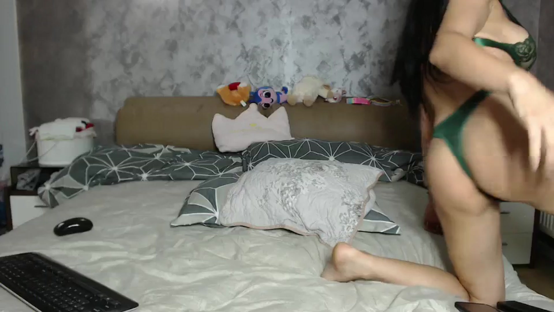 Gallery image thumbnail from Littlegirl25's myfreecams stream on, 06/13/2024, 08:27 image 15 of 20
