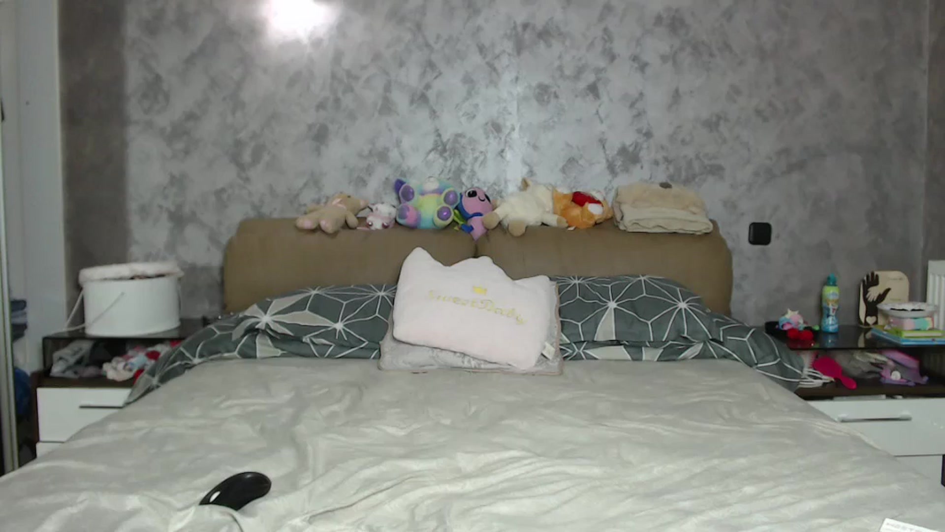 Gallery image thumbnail from Littlegirl25's myfreecams stream on, 06/18/2024, 08:04 image 12 of 20