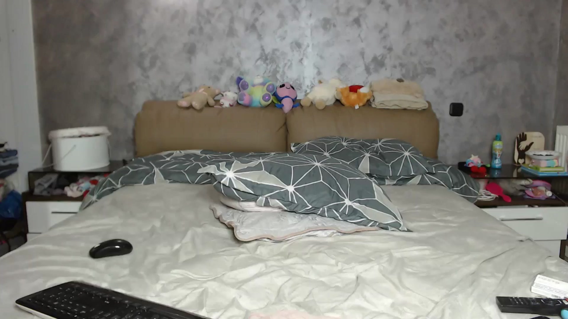 Gallery image thumbnail from Littlegirl25's myfreecams stream on, 06/18/2024, 09:11 image 1 of 20