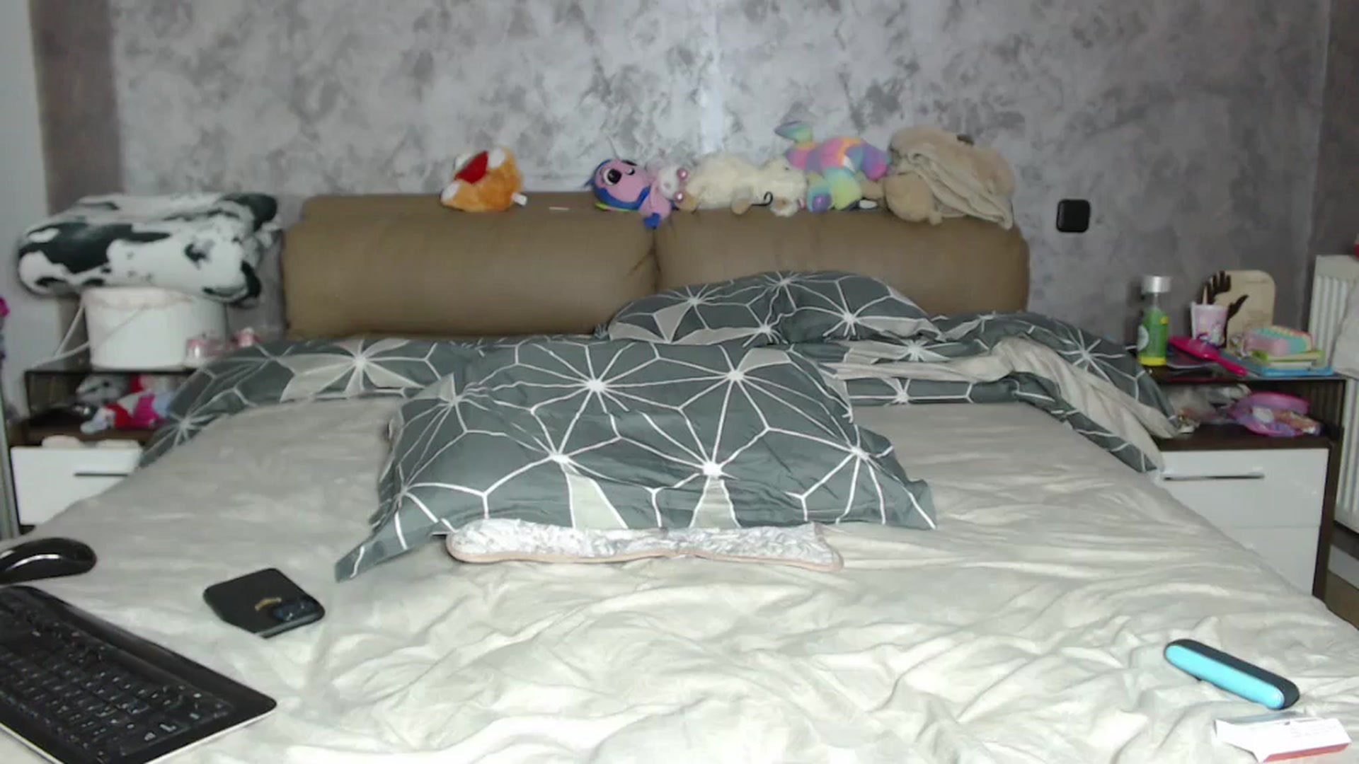 Gallery image thumbnail from Littlegirl25's myfreecams stream on, 06/25/2024, 08:49 image 17 of 20