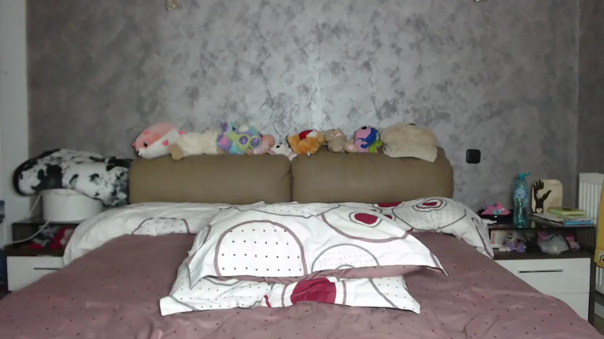 Gallery image thumbnail from Littlegirl25's myfreecams stream on, 07/18/2024, 08:33 image 11 of 20